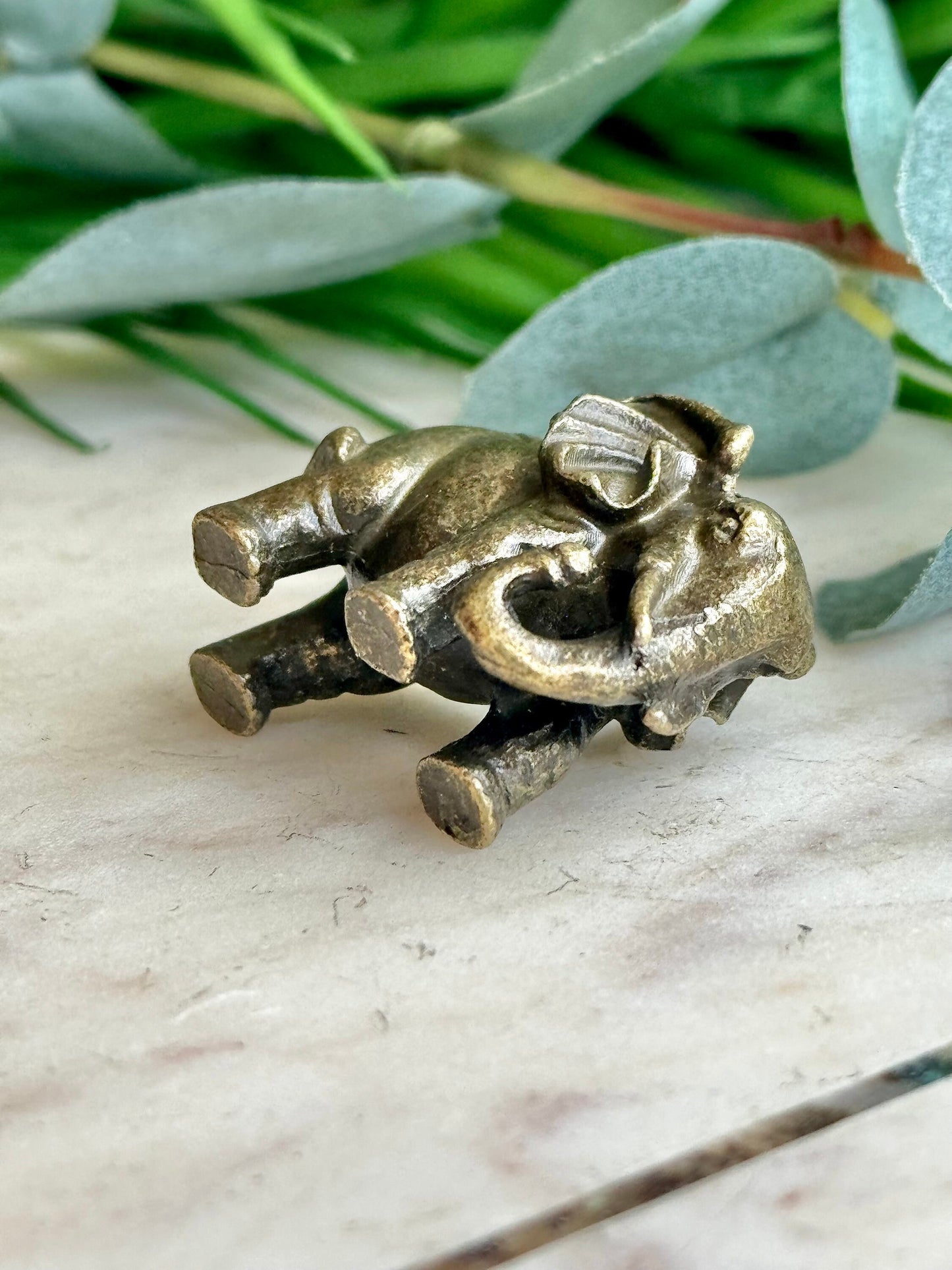 Solid brass Indian elephant figurine, beautiful boho decor, collectible elephant, Animal miniature