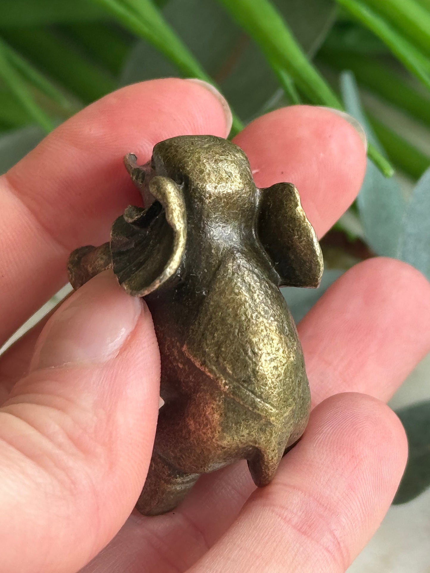 Solid brass Indian elephant figurine, beautiful boho decor, collectible elephant, Animal miniature