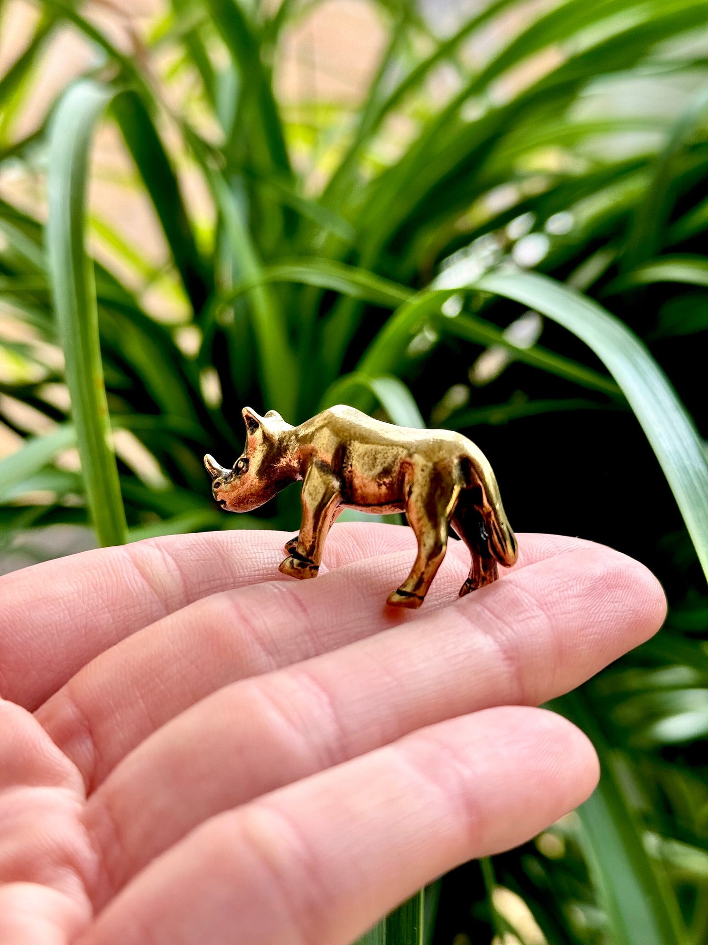 Solid Brass Cute Rhino Statue Sculpture Tea Play Ornaments Solid Retro Distressed Copper, White rhinoceros figurine