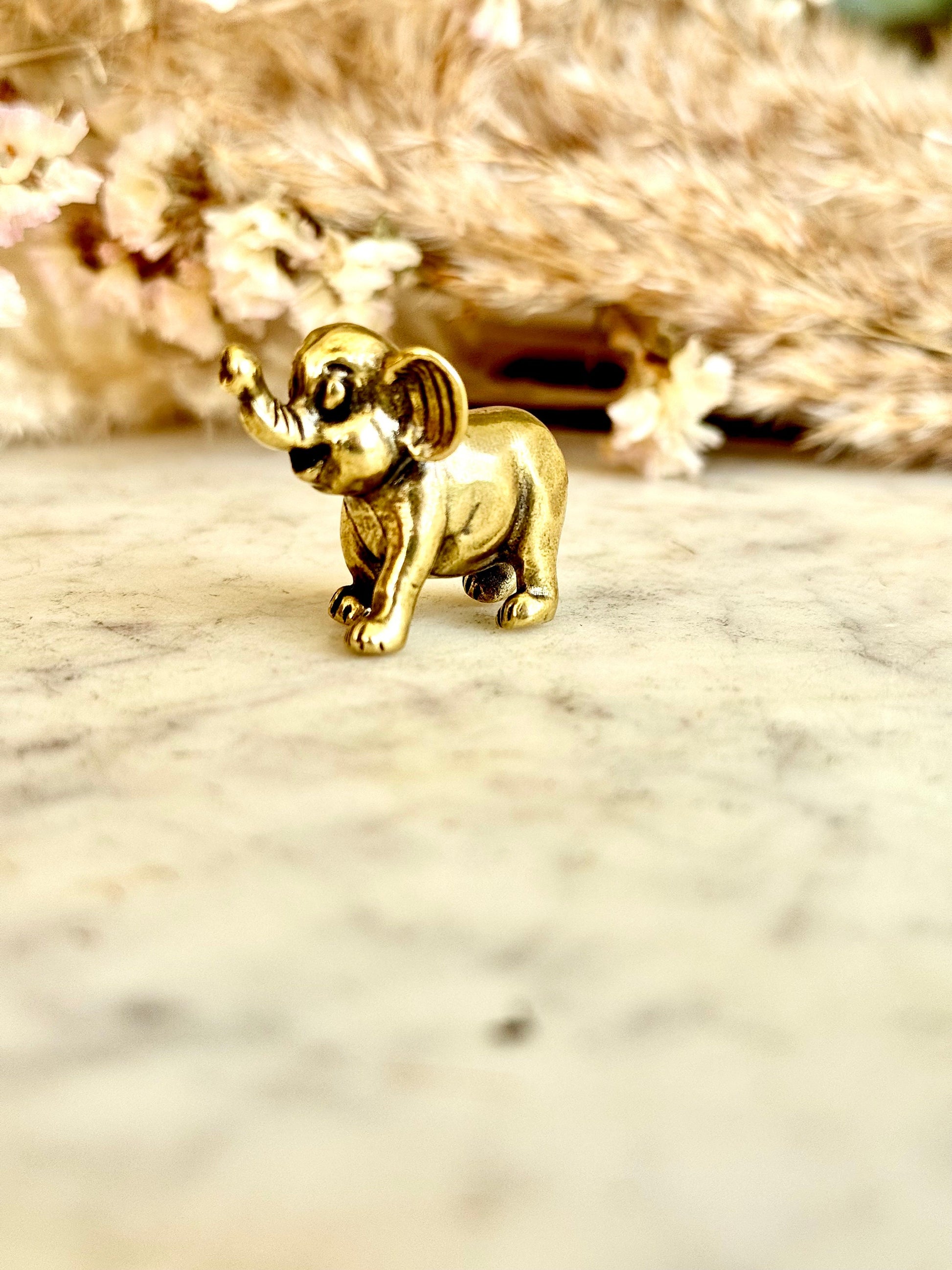 Solid brass Happy elephant figurine, beautiful jungle decor, collectible elephant, cool style Animal miniature