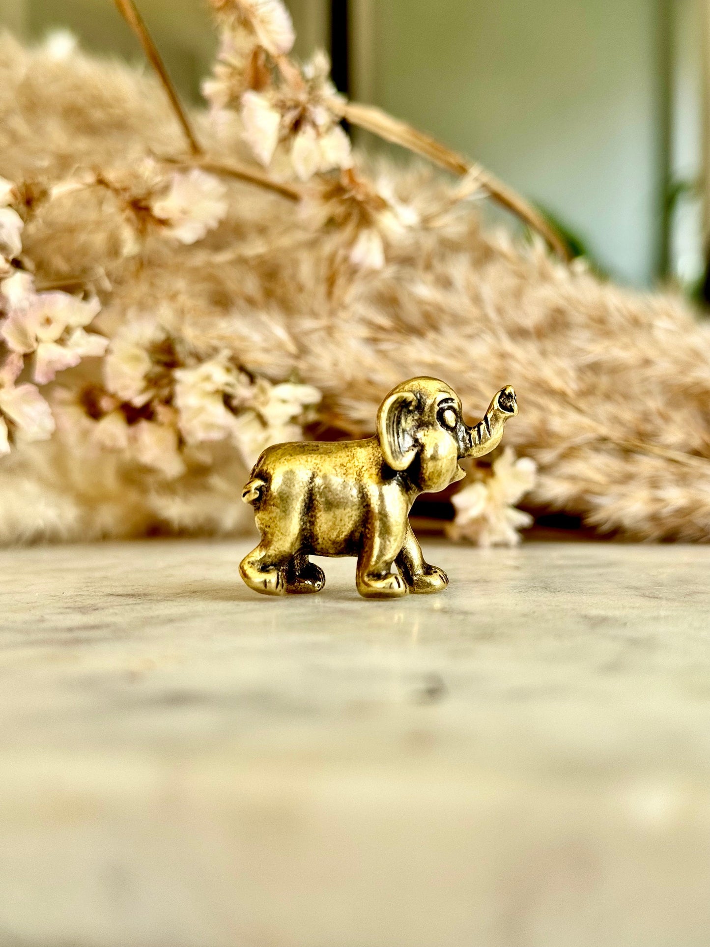 Solid brass Happy elephant figurine, beautiful jungle decor, collectible elephant, cool style Animal miniature