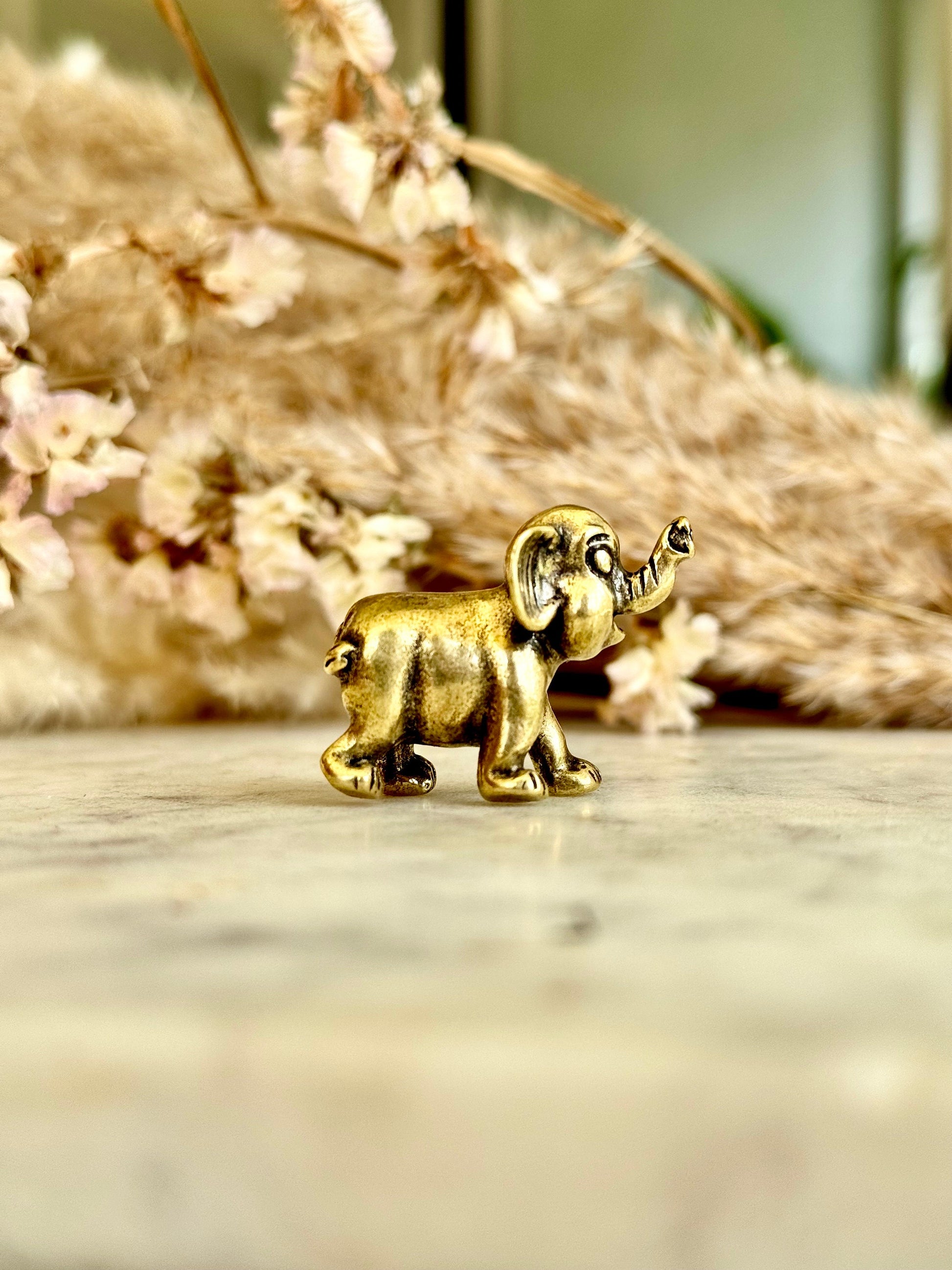 Solid brass Happy elephant figurine, beautiful jungle decor, collectible elephant, cool style Animal miniature