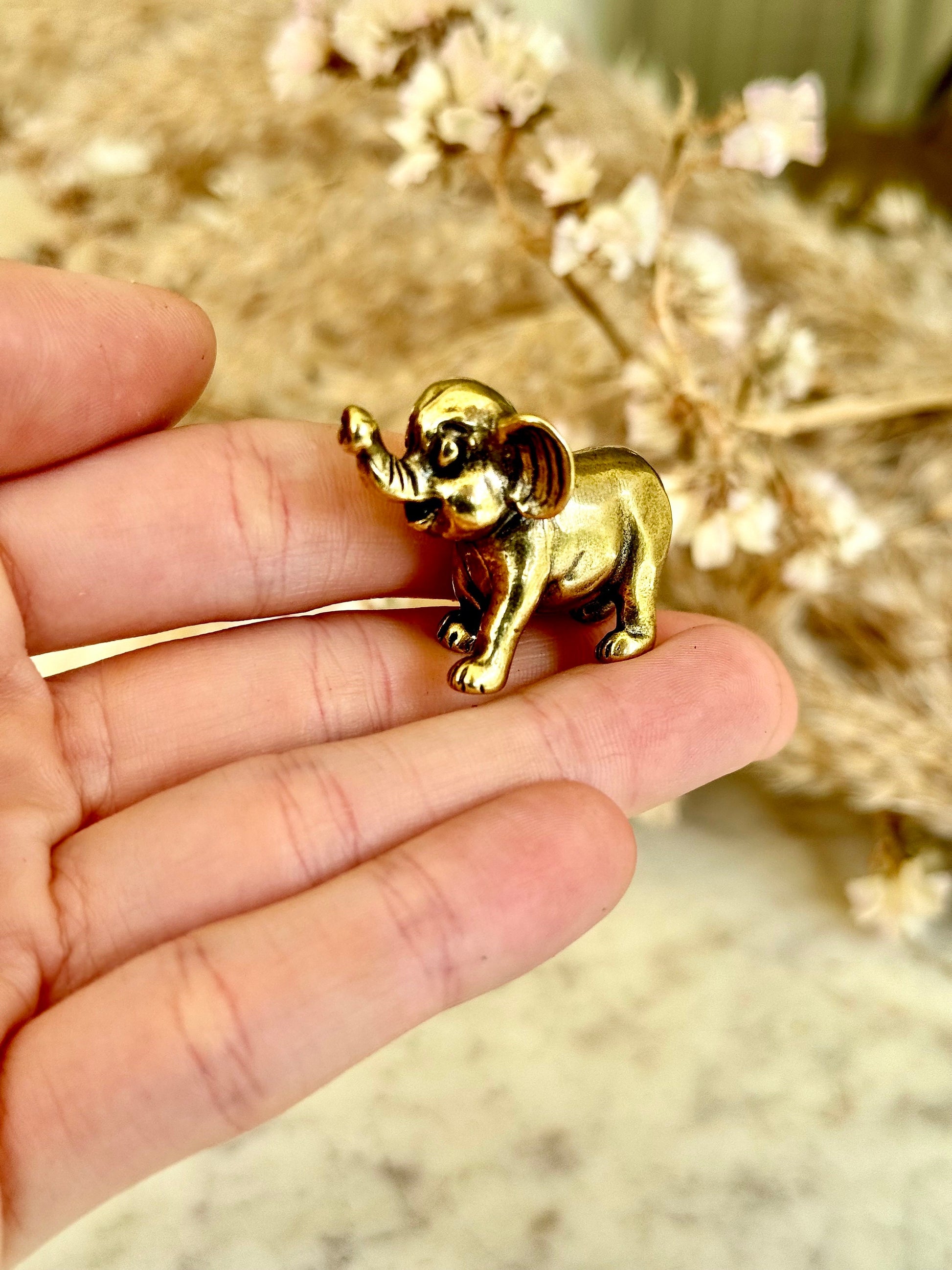 Solid brass Happy elephant figurine, beautiful jungle decor, collectible elephant, cool style Animal miniature