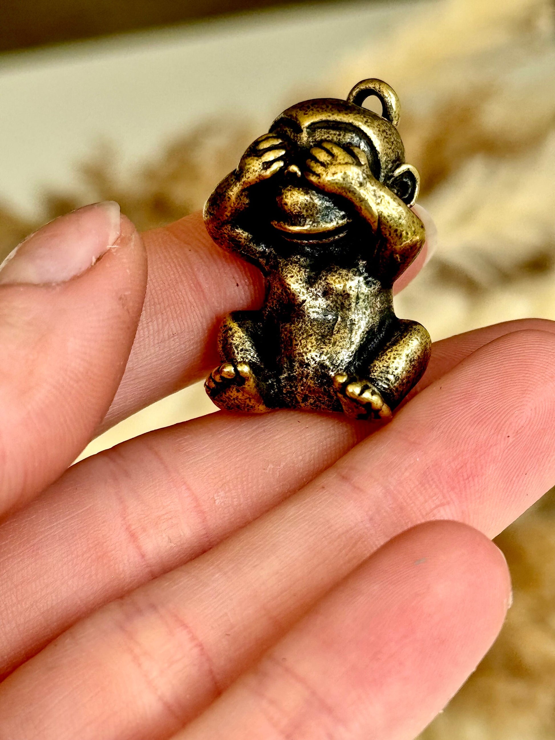 Solid Brass No See Monkey Keyring, Miniature Three Wise Monkey, Mizaru Charm, traditional Style See Hear Speak No Evil Monkeys Keychain