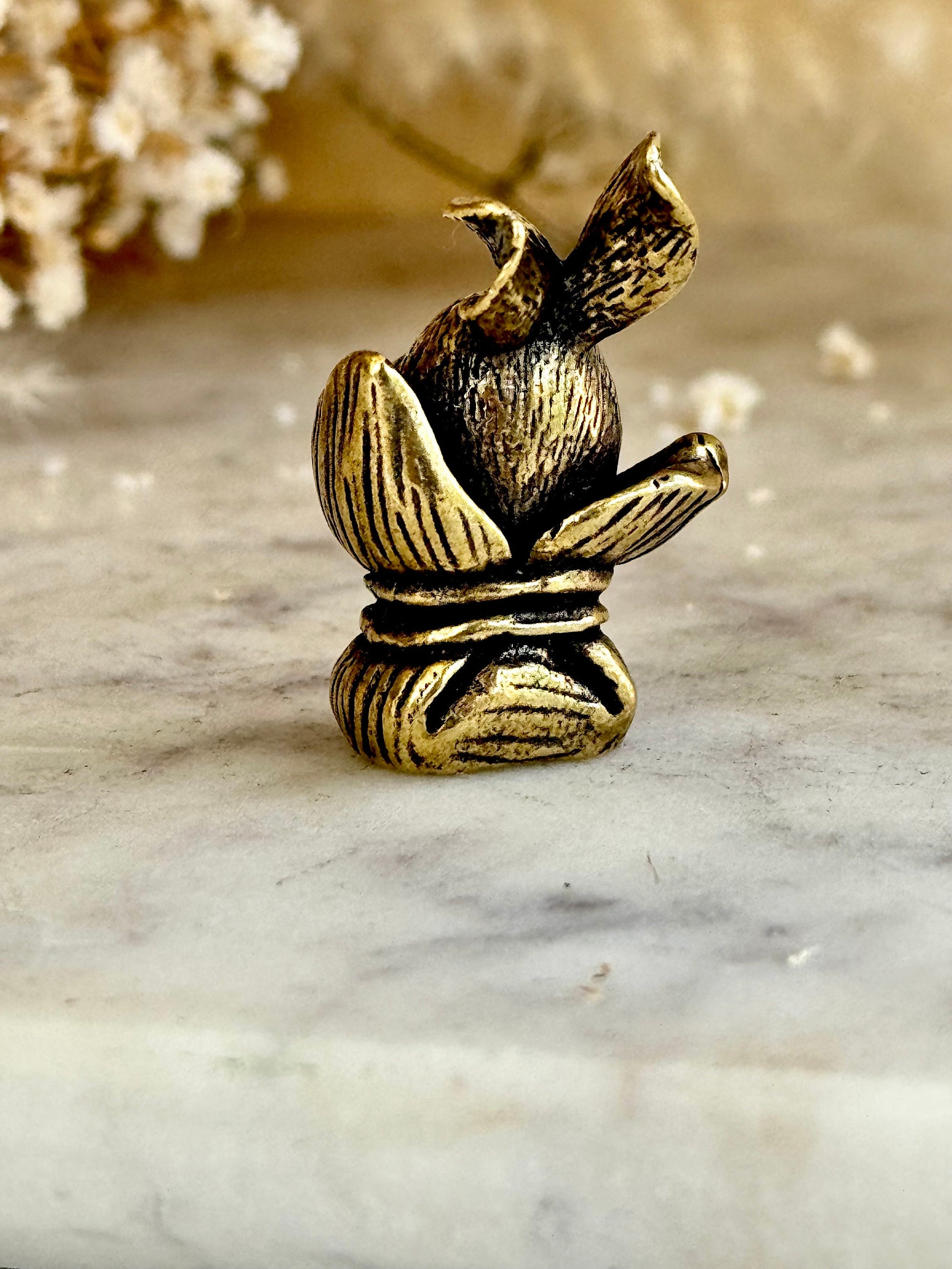 Adorable bunny in a bag figurines, cute rabbit workmanship, bunny ornament, bunny gift, Solid Brass figurine, cute gift