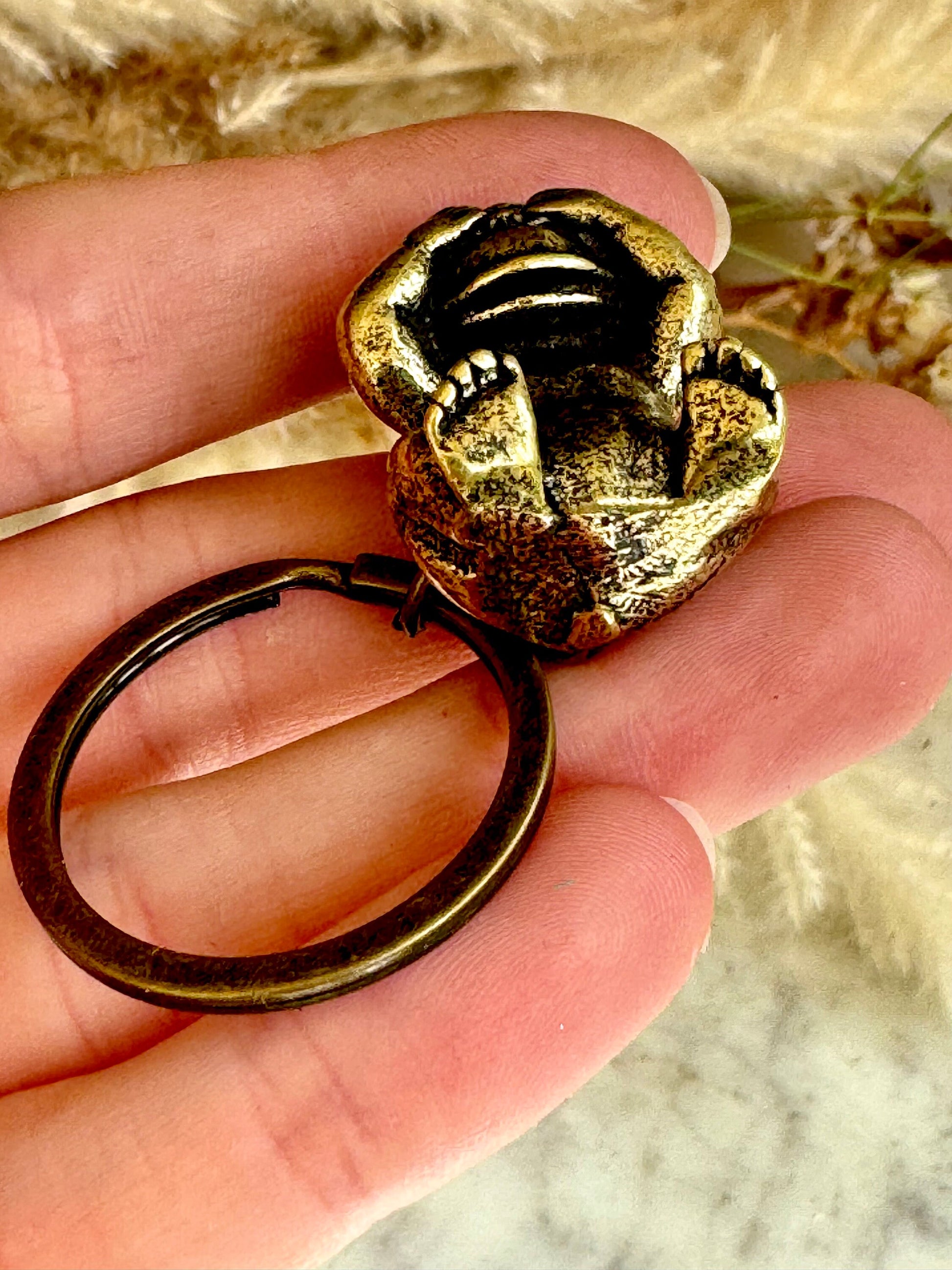 Solid Brass No See Monkey Keyring, Miniature Three Wise Monkey, Mizaru Charm, traditional Style See Hear Speak No Evil Monkeys Keychain