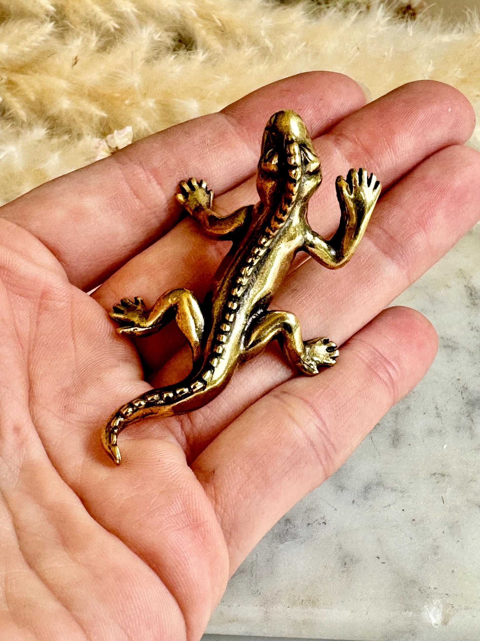 Solid Brass Happy lizard ornament, metal dragon sculpture, monster figurine, Iguana ornament, lizard teapet, metal reptile