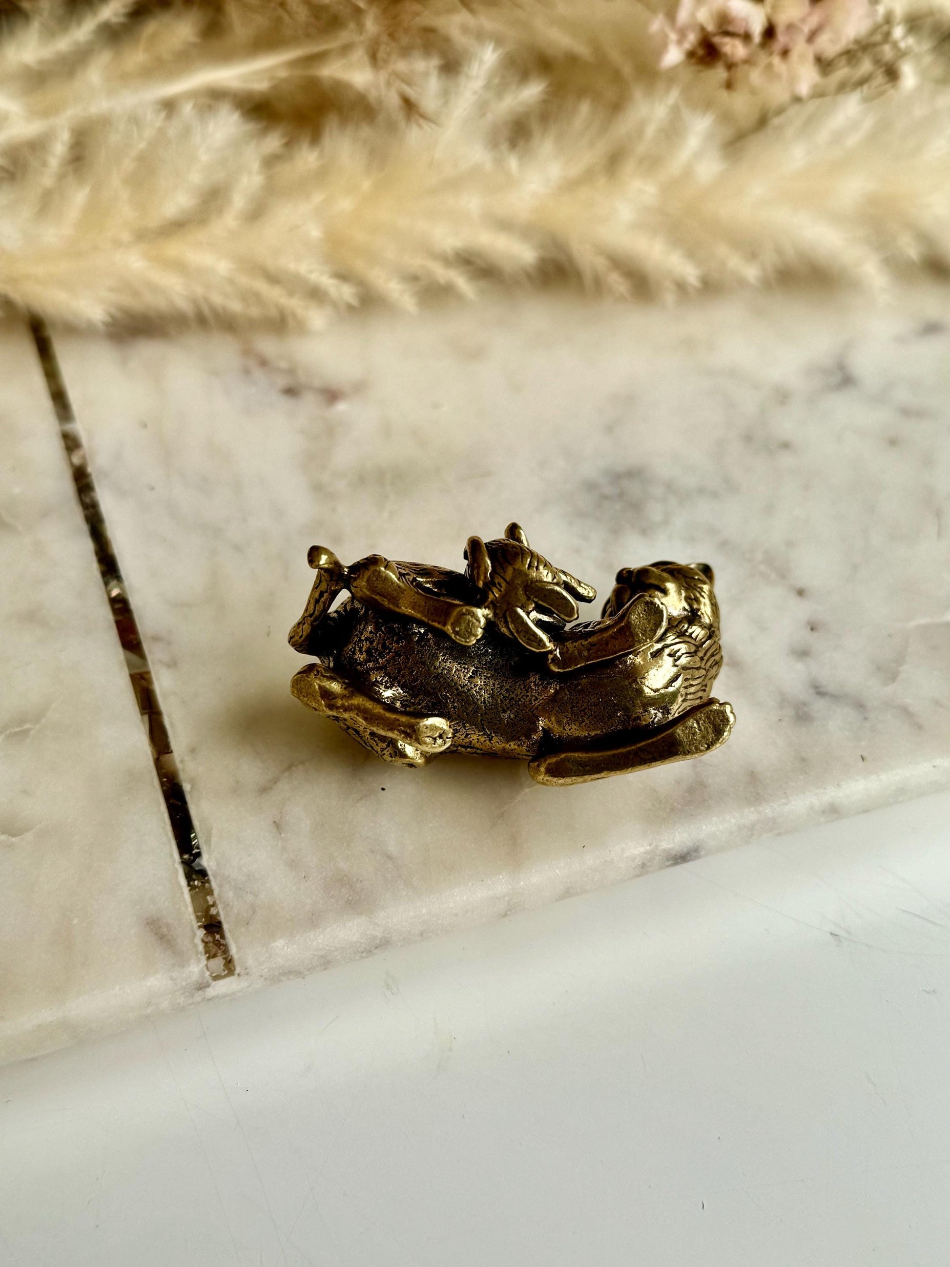Solid Brass Cat with a mouse, resting cat metal figurine, solid brass cat friendship statue, traditional style kitten miniature, cat lover g