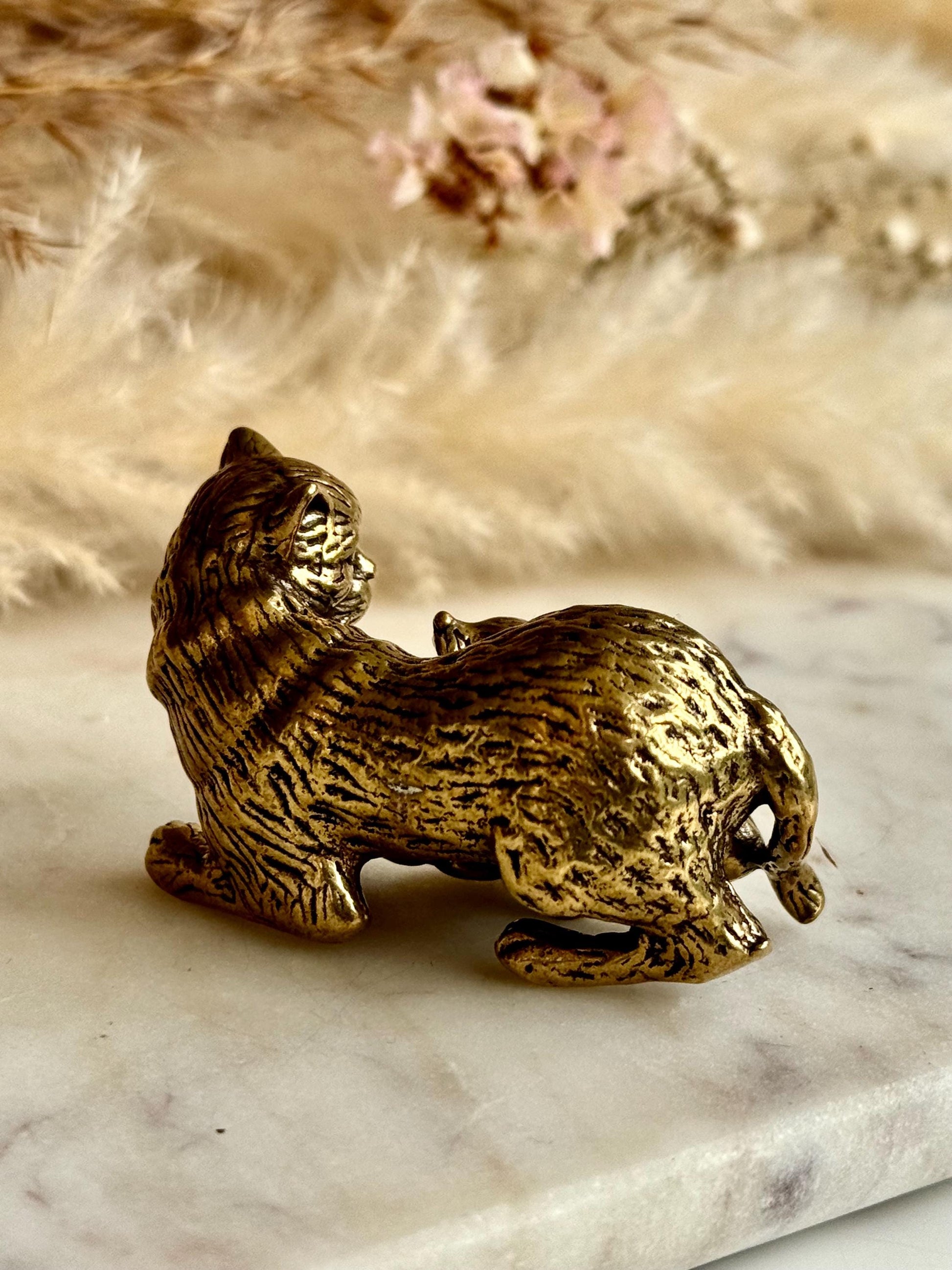Solid Brass Cat with a mouse, resting cat metal figurine, solid brass cat friendship statue, traditional style kitten miniature, cat lover g