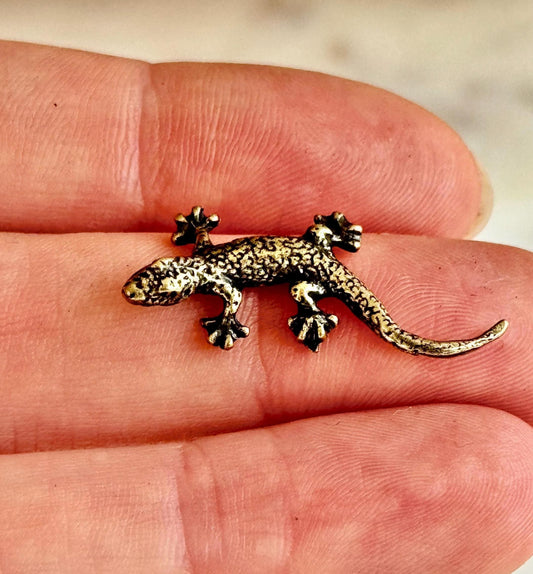 Tiny Solid Brass fine Lizard figurine , lizard lover gifts, reptile lover gifts, gecko trinket, newt statuette