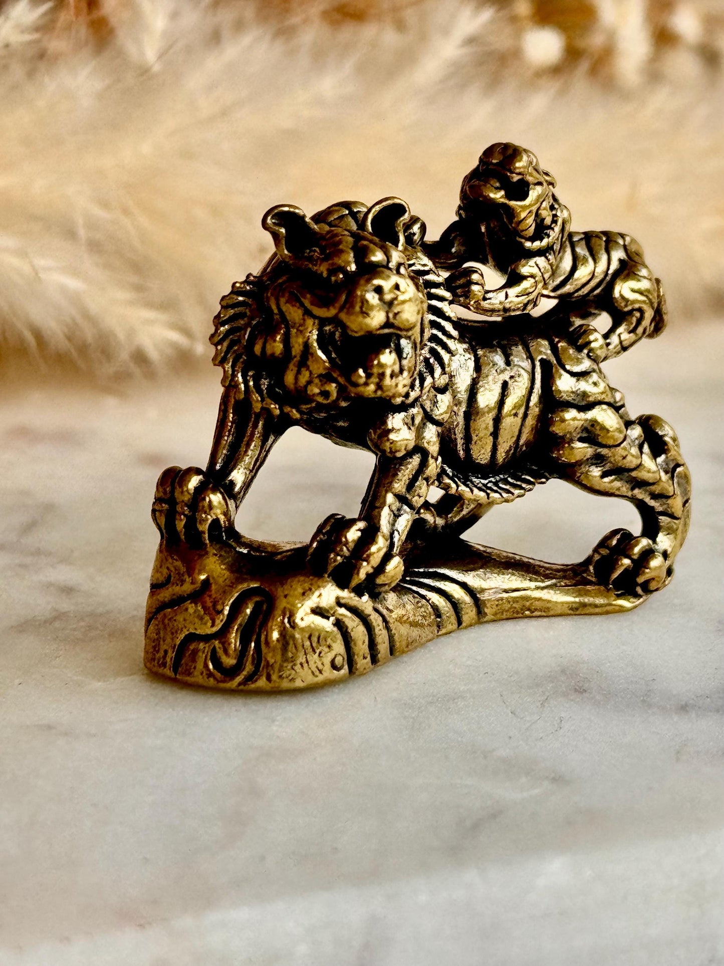 Solid brass Roaring tigers figurine, Japanese style Tiger, Baby and Parent tigers Figurine, Tiger family Metal miniature