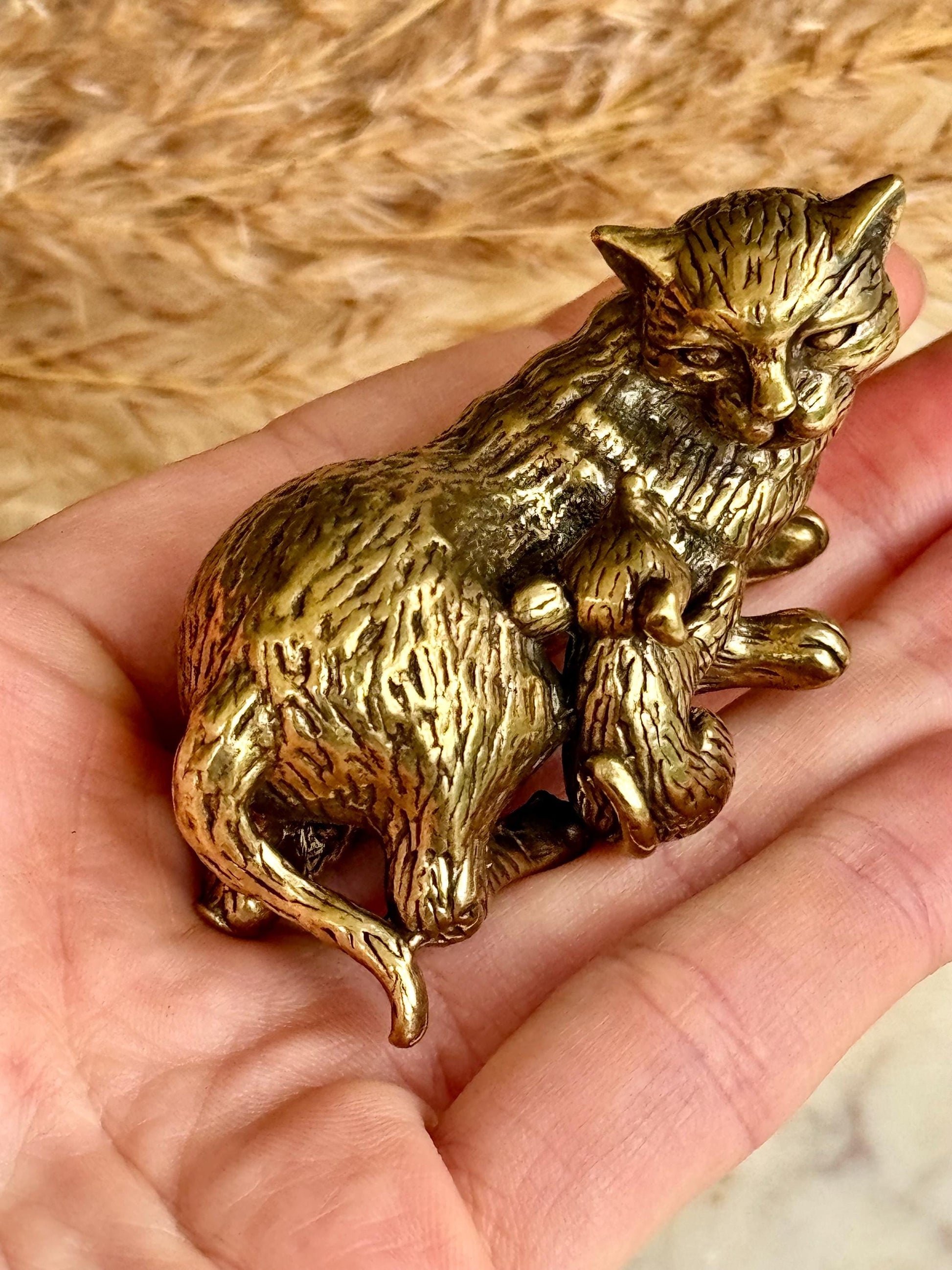 Solid Brass Cat with a mouse, resting cat metal figurine, solid brass cat friendship statue, traditional style kitten miniature, cat lover g