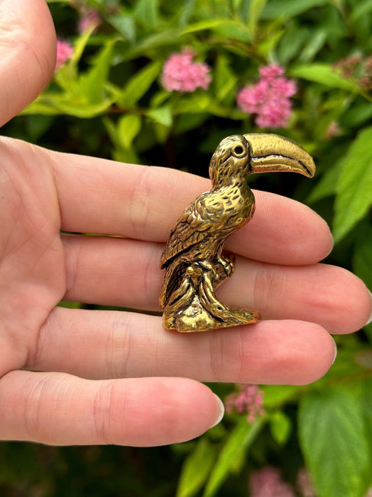 Solid Brass Toucan Statuette, Small tropical bird ornament, Cute toucan figurine