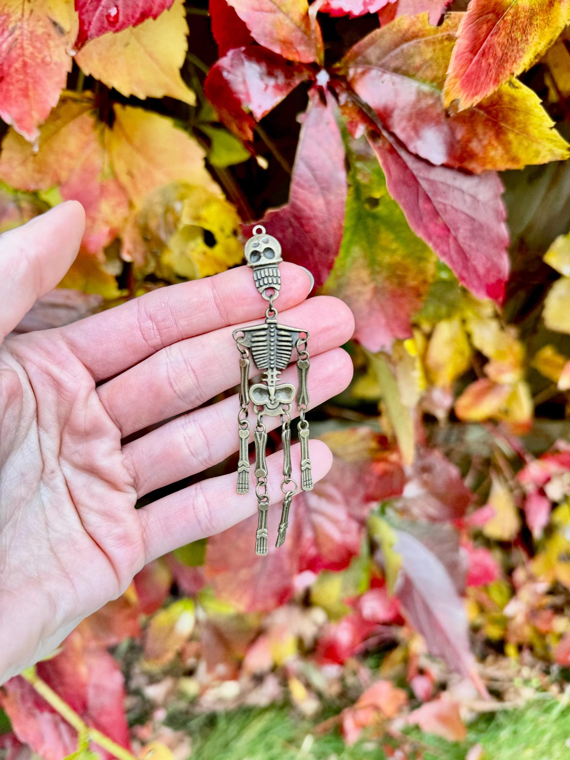 Stylish Solid Brass Skeleton Keychain - Articulated Halloween Skeleton Charm, Unique Brass Keychain, Gothic Style
