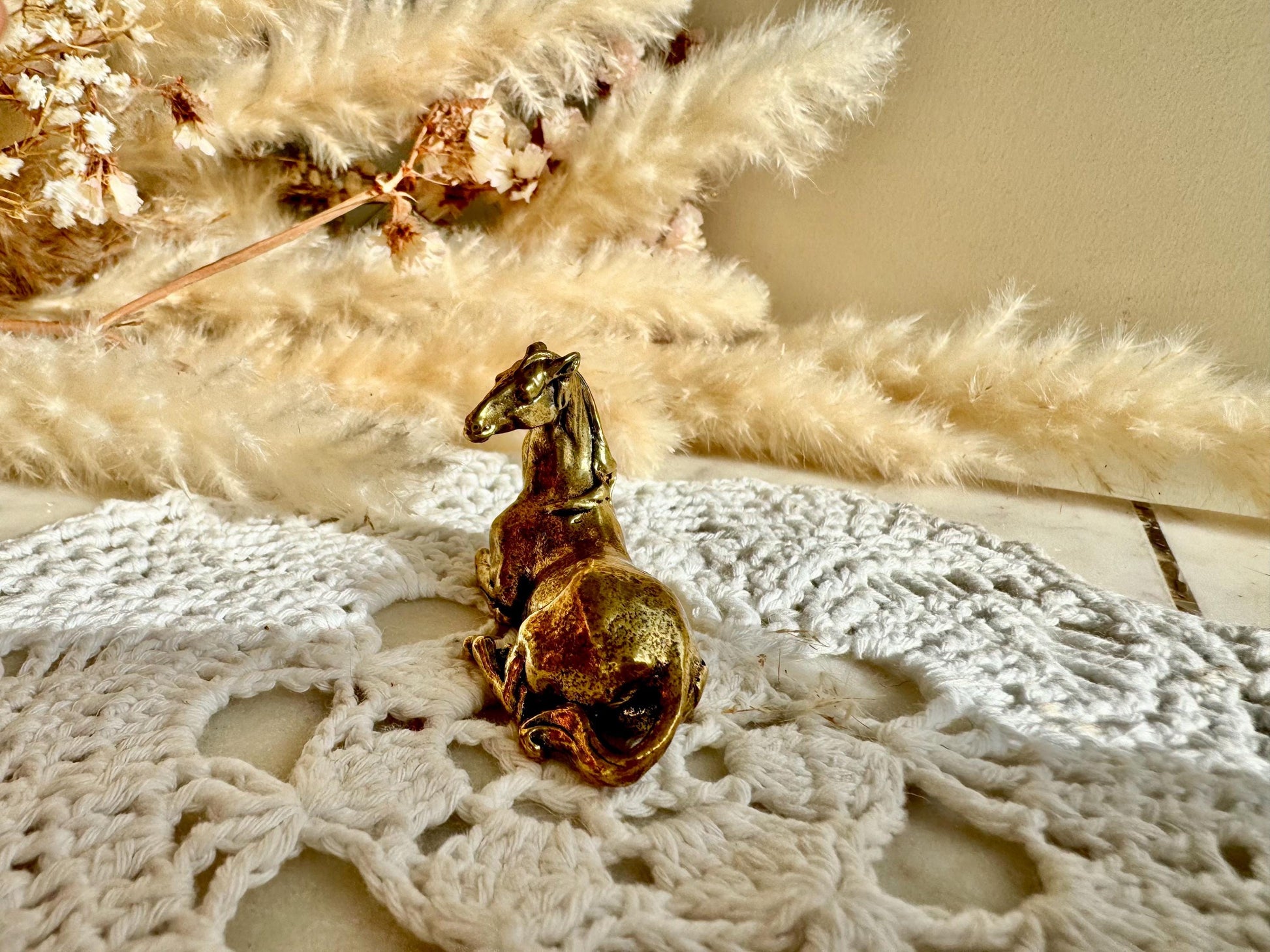 Unique style Solid Brass figurine Wild horse, Resting mustang, Stallion statue, Lifelike solid brass figurine, Desktop ornament