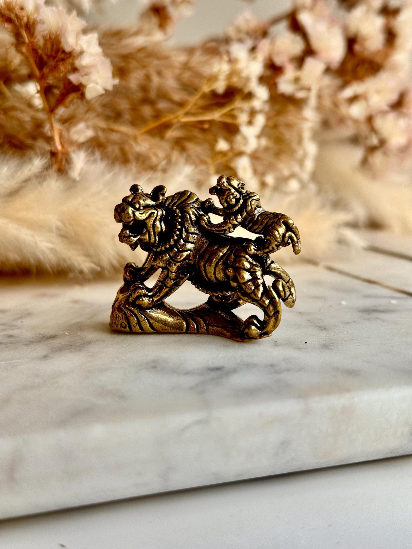 Solid brass Roaring tigers figurine, Japanese style Tiger, Baby and Parent tigers Figurine, Tiger family Metal miniature