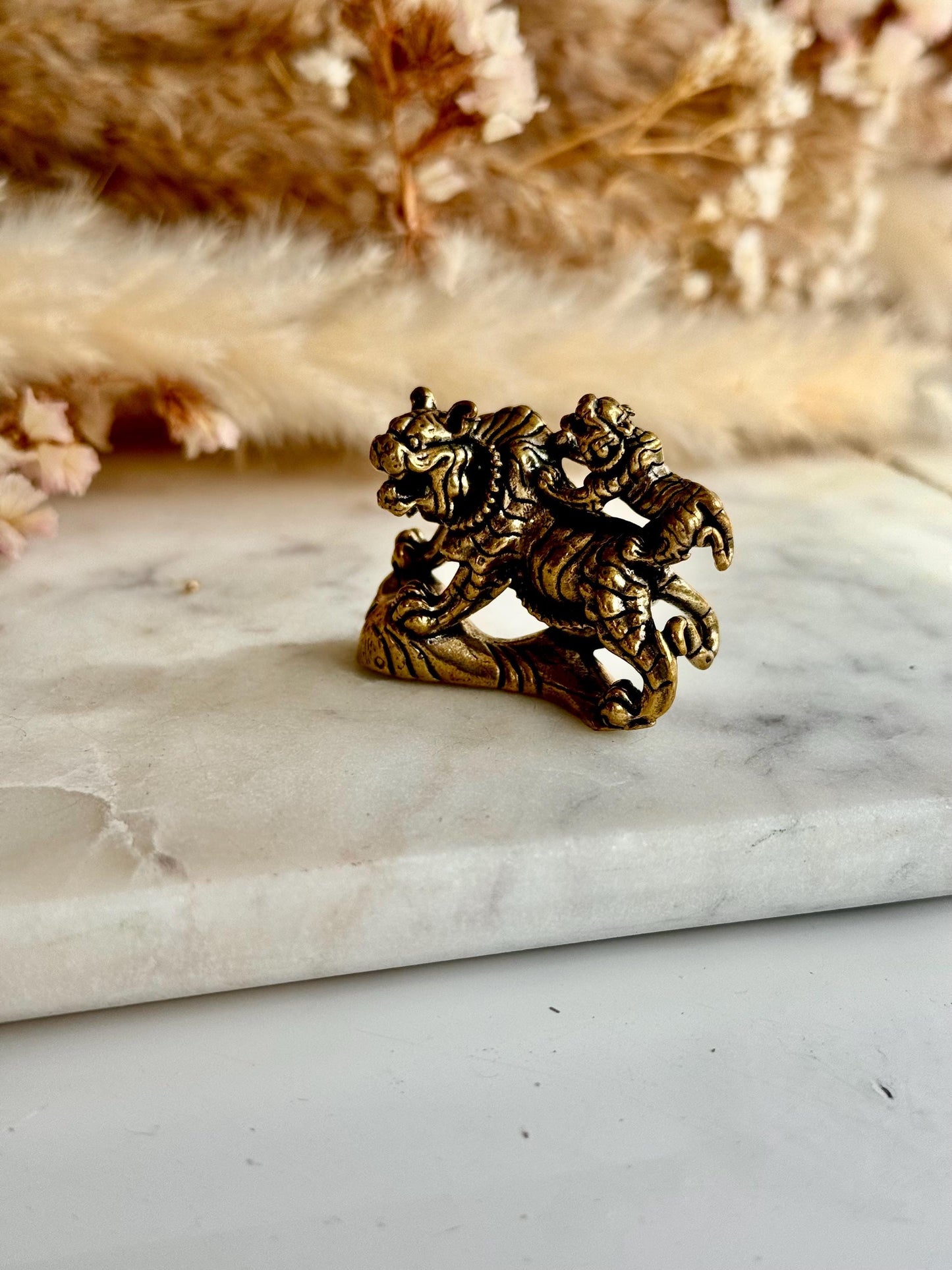 Solid brass Roaring tigers figurine, Japanese style Tiger, Baby and Parent tigers Figurine, Tiger family Metal miniature