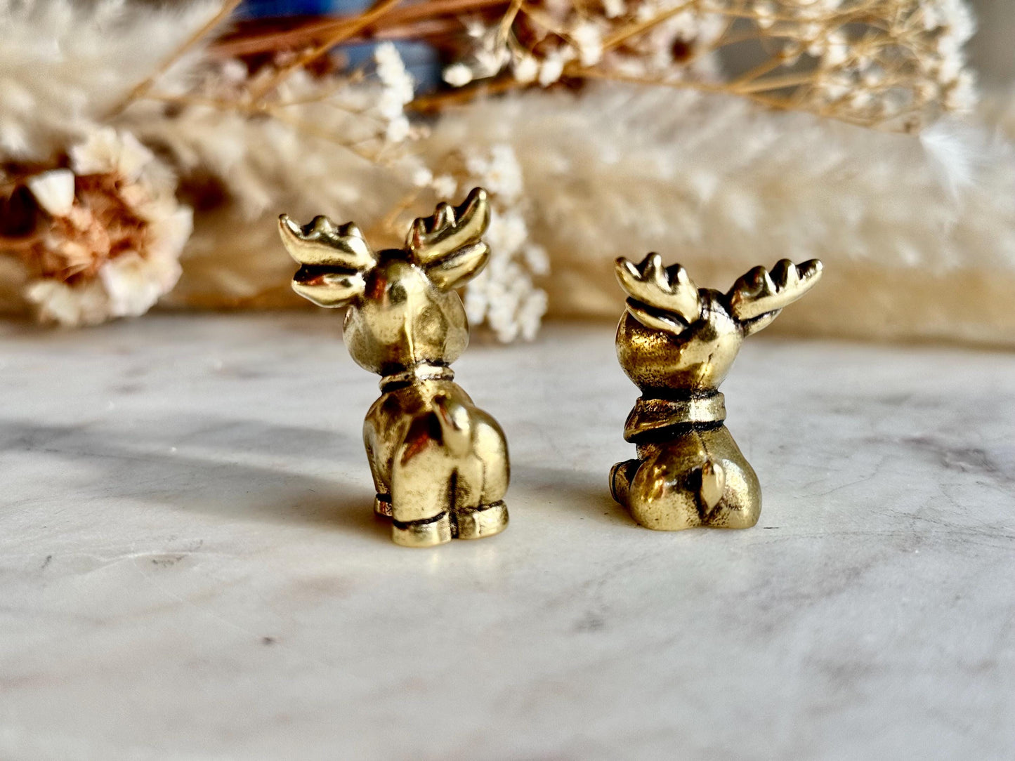 Solid Brass Reindeer Figurines – Delightful Christmas Decorations and Ideal Gift for Adding a Touch of Holiday Spirit