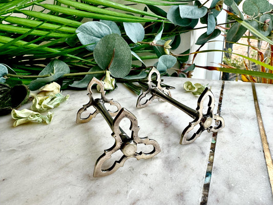 Vintage Set of 2 Silver Plated cutlery rests, english antique, pair of silver plated fleur de lys style cutlery rests, knife spoon holder