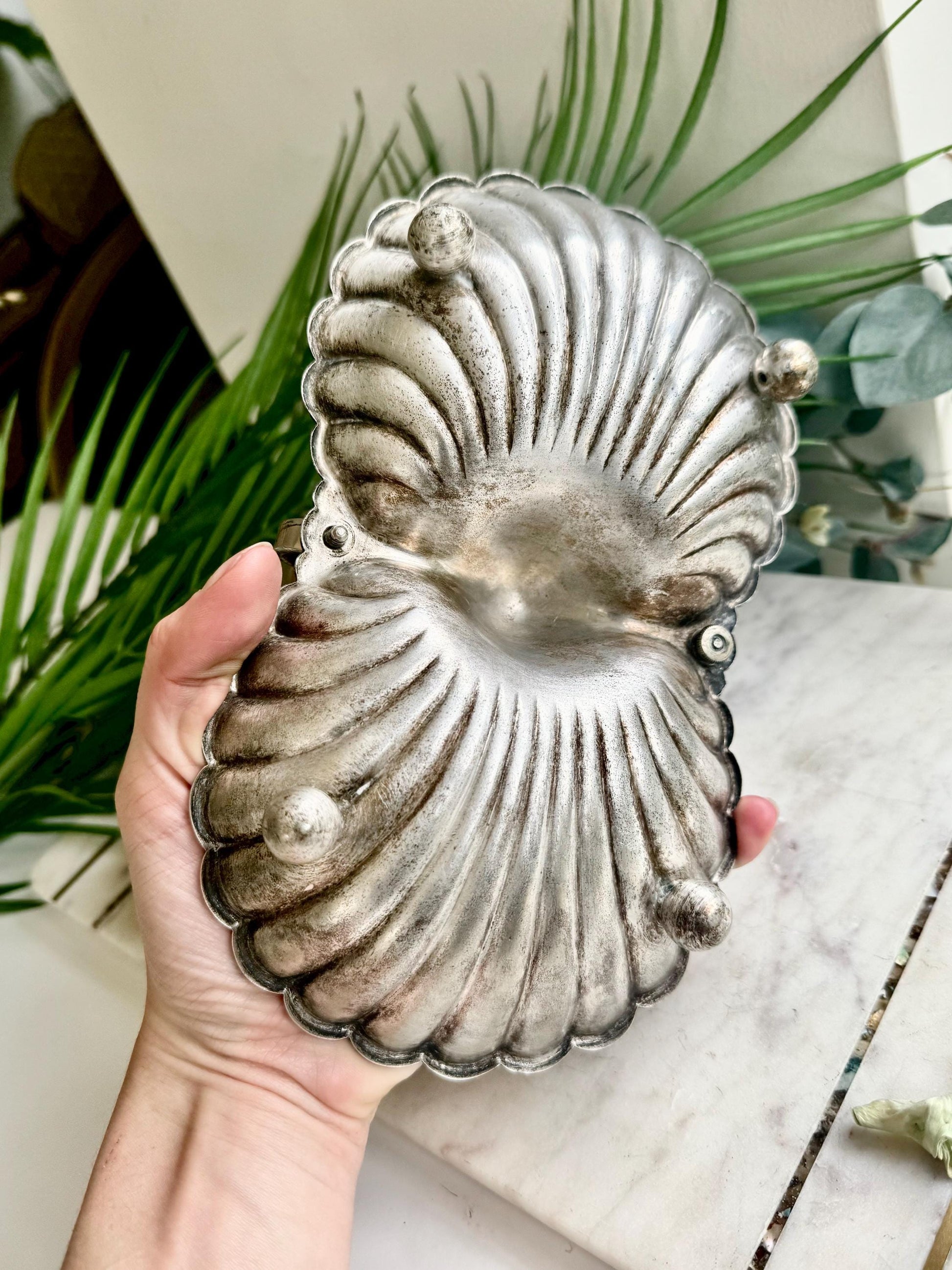 Antique Art Deco silver plate Butter shell Vintage Dish Clam Scallop Shell Bonbon Trinket Silver Plate Double Shell with a Handle