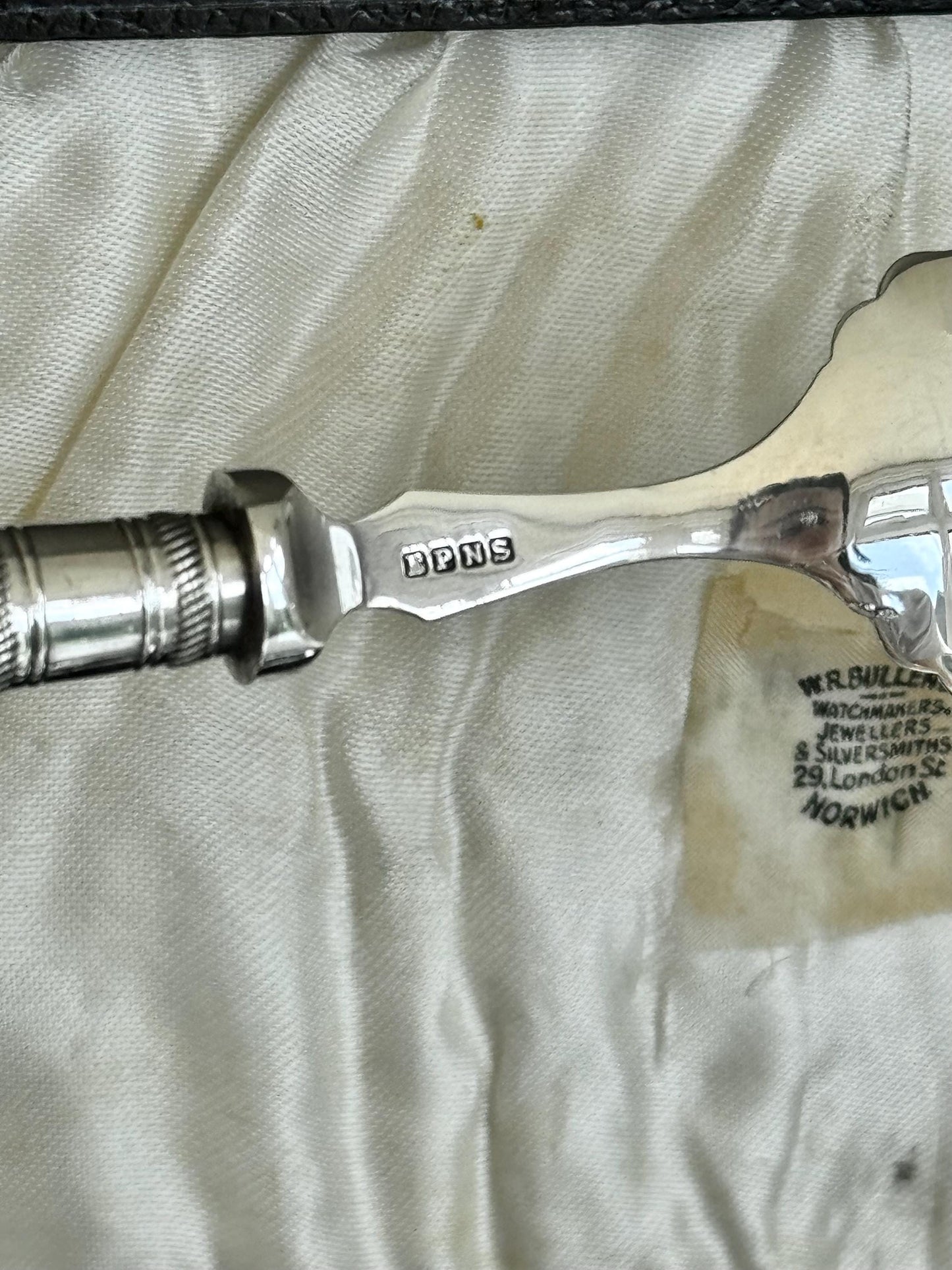 Antique English Silver plated EPNS & Mother of Pearl Boxed Breakfast Set: Jam Spoon, Butter Knife, Bread Fork