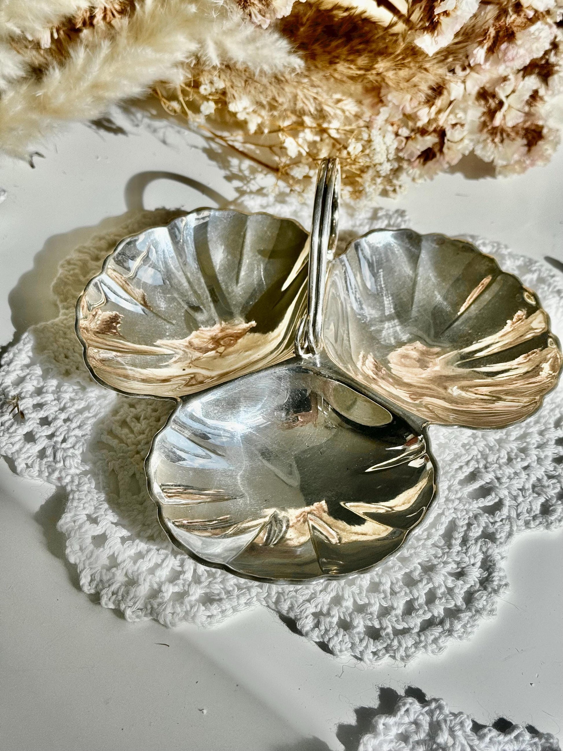 Antique Art Deco silver plate Butter shell Vintage Dish Clam Scallop Shell Bonbon Trinket Silver Plate Double Shell with a Handle
