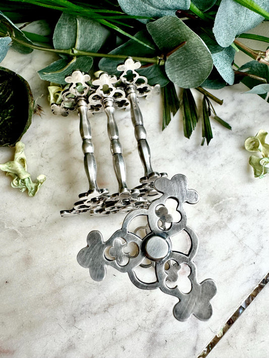 Vintage Set of 4 Silver Plated cutlery rests, english antique, pair of silver plated fleur de lys style cutlery rests, knife spoon holder