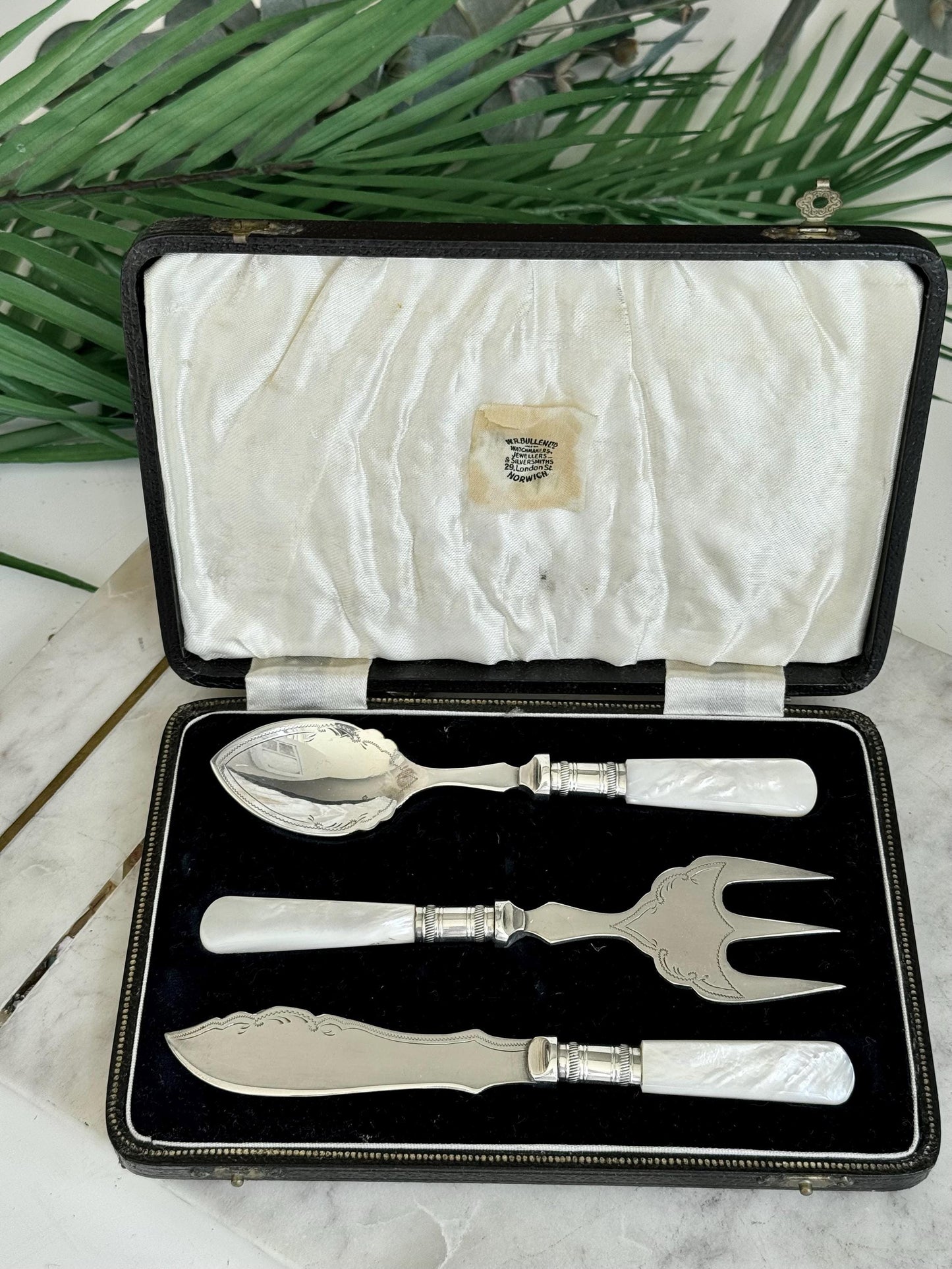 Antique English Silver plated EPNS & Mother of Pearl Boxed Breakfast Set: Jam Spoon, Butter Knife, Bread Fork