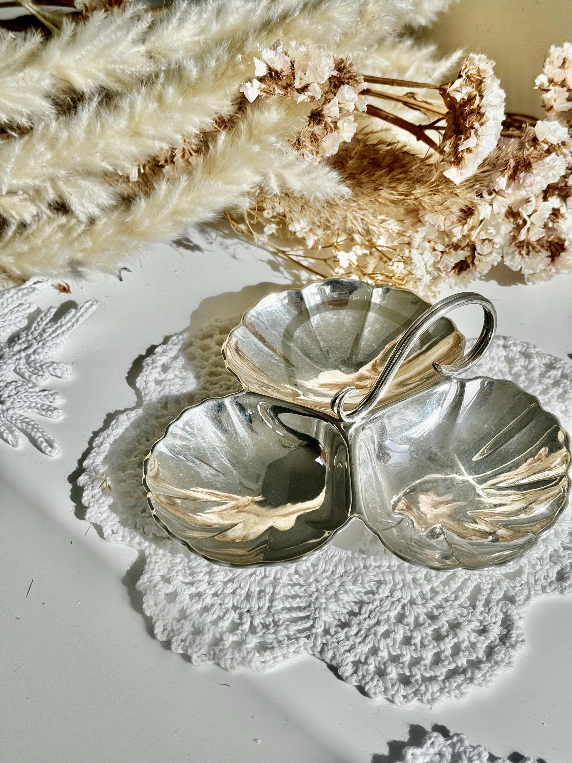 Antique Art Deco silver plate Butter shell Vintage Dish Clam Scallop Shell Bonbon Trinket Silver Plate Double Shell with a Handle