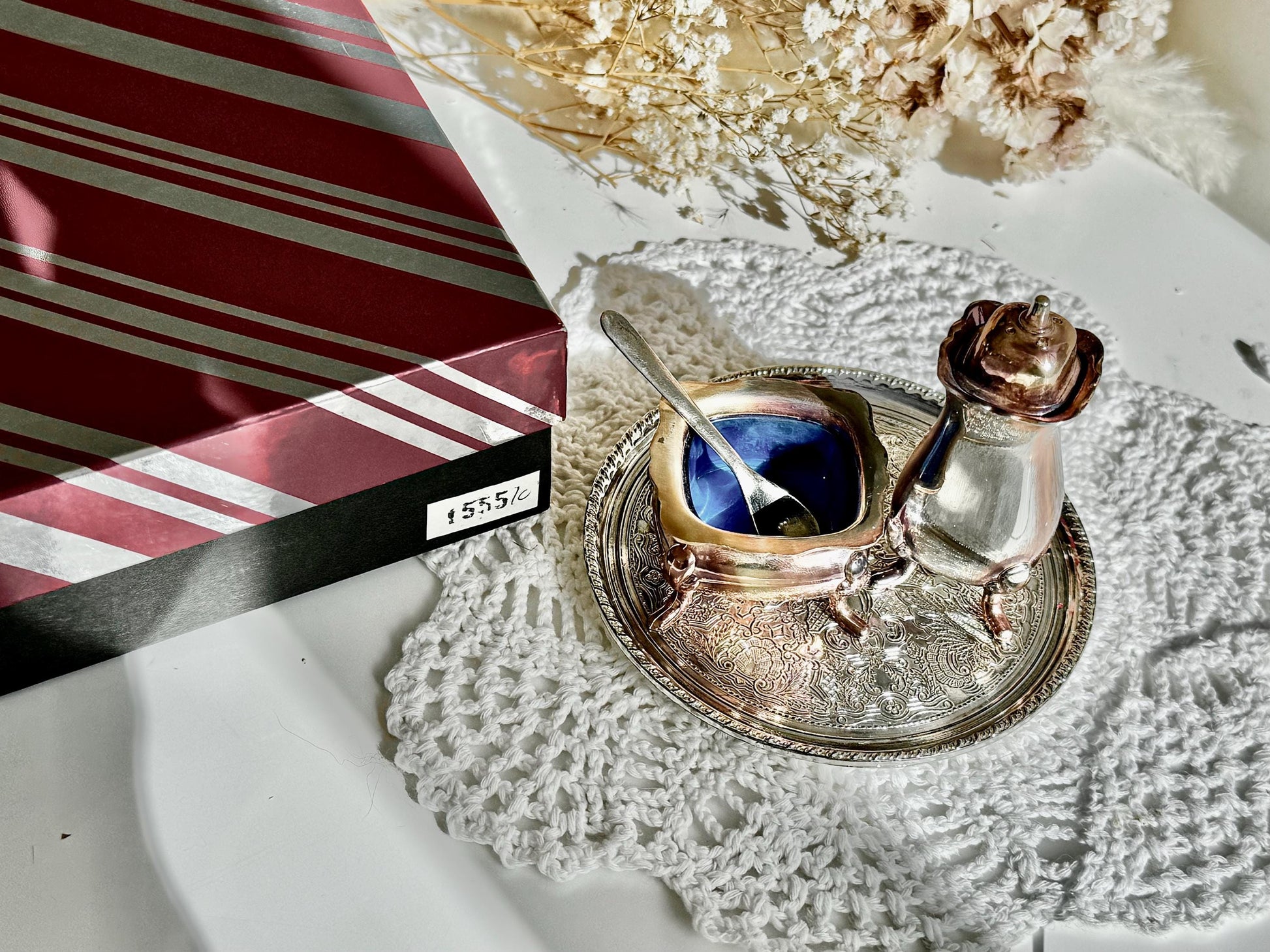 Vintage Grenadier Silversmiths 4 Piece Set plated salt and pepper shakers on a matching tray in original box, made in England
