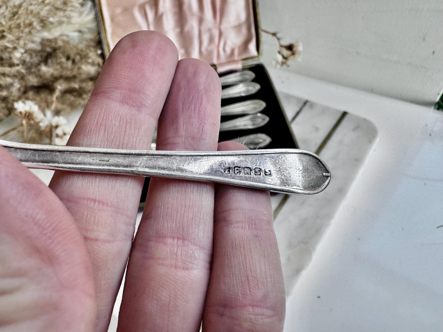 Vintage Boxed Set 6 Silver Plated Pastry or Cake Forks