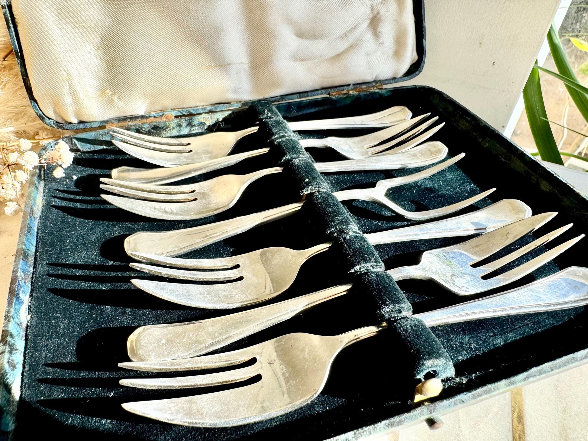 Vintage EPNS Silver-Plated Pastry Fork Set in Original Box (Set of 6)