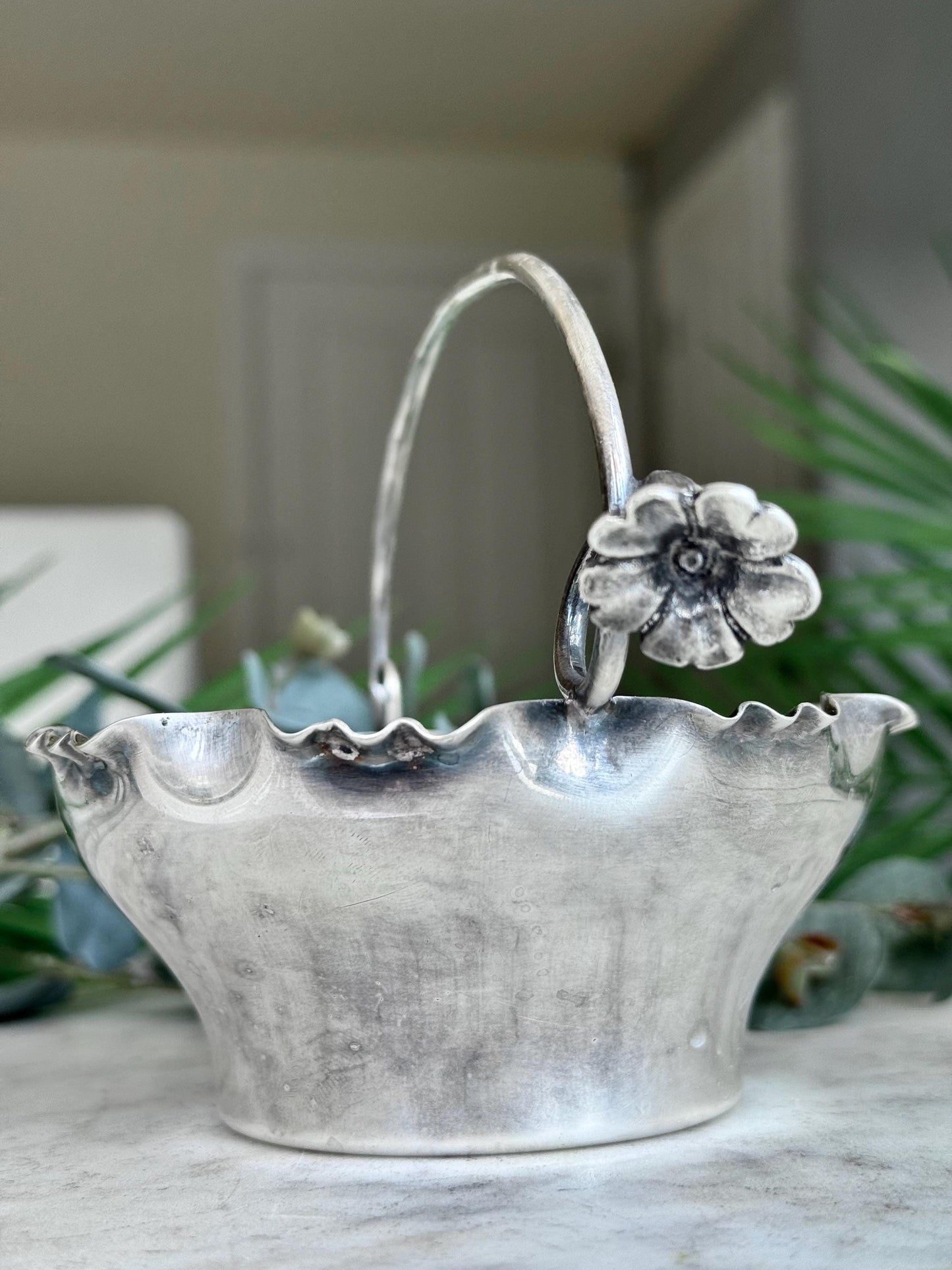 Victorian Silver Plated Sugar Basket – Joseph Rodgers & Sons, Sheffield (c. 1890s)