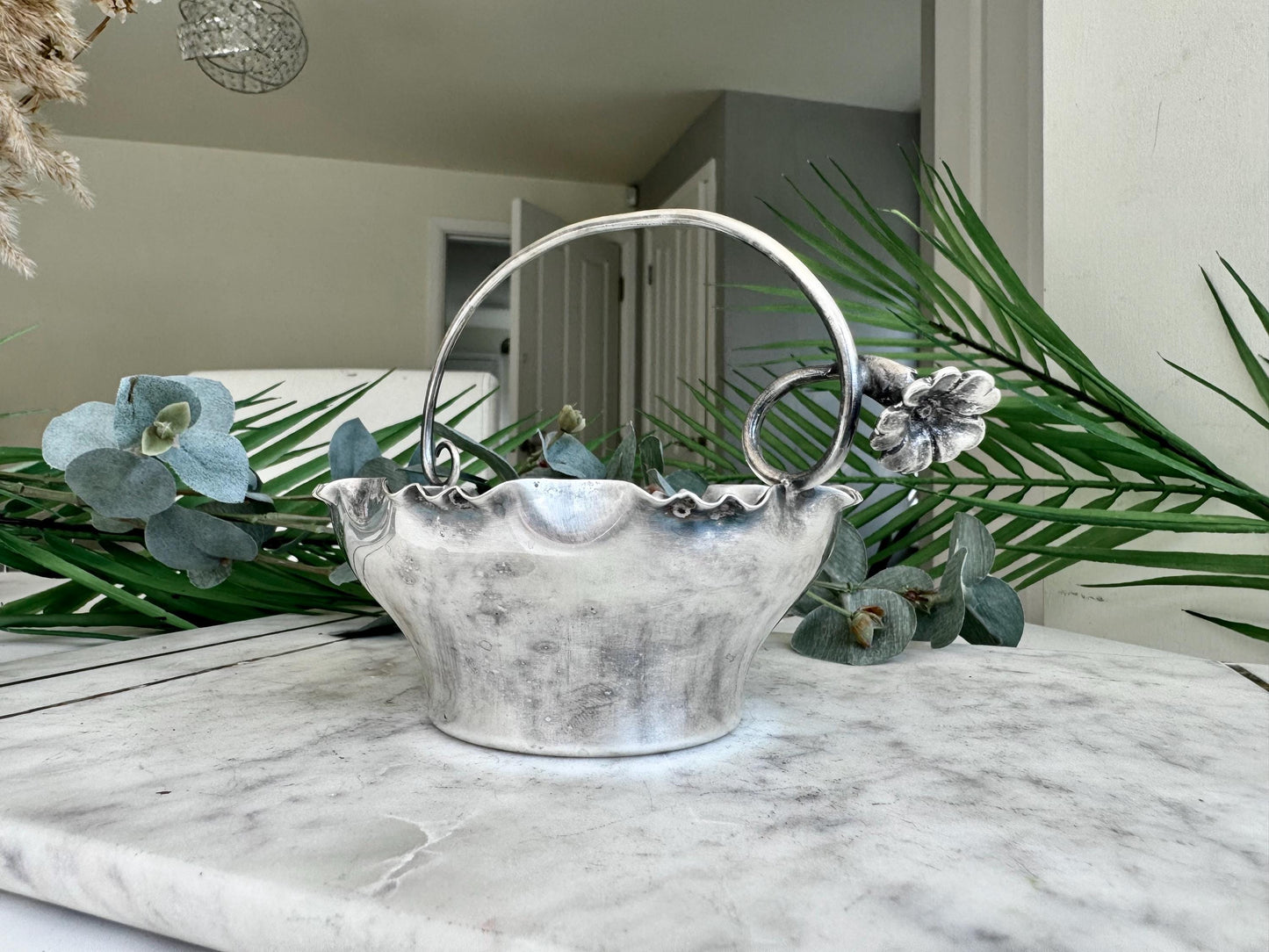 Victorian Silver Plated Sugar Basket – Joseph Rodgers & Sons, Sheffield (c. 1890s)