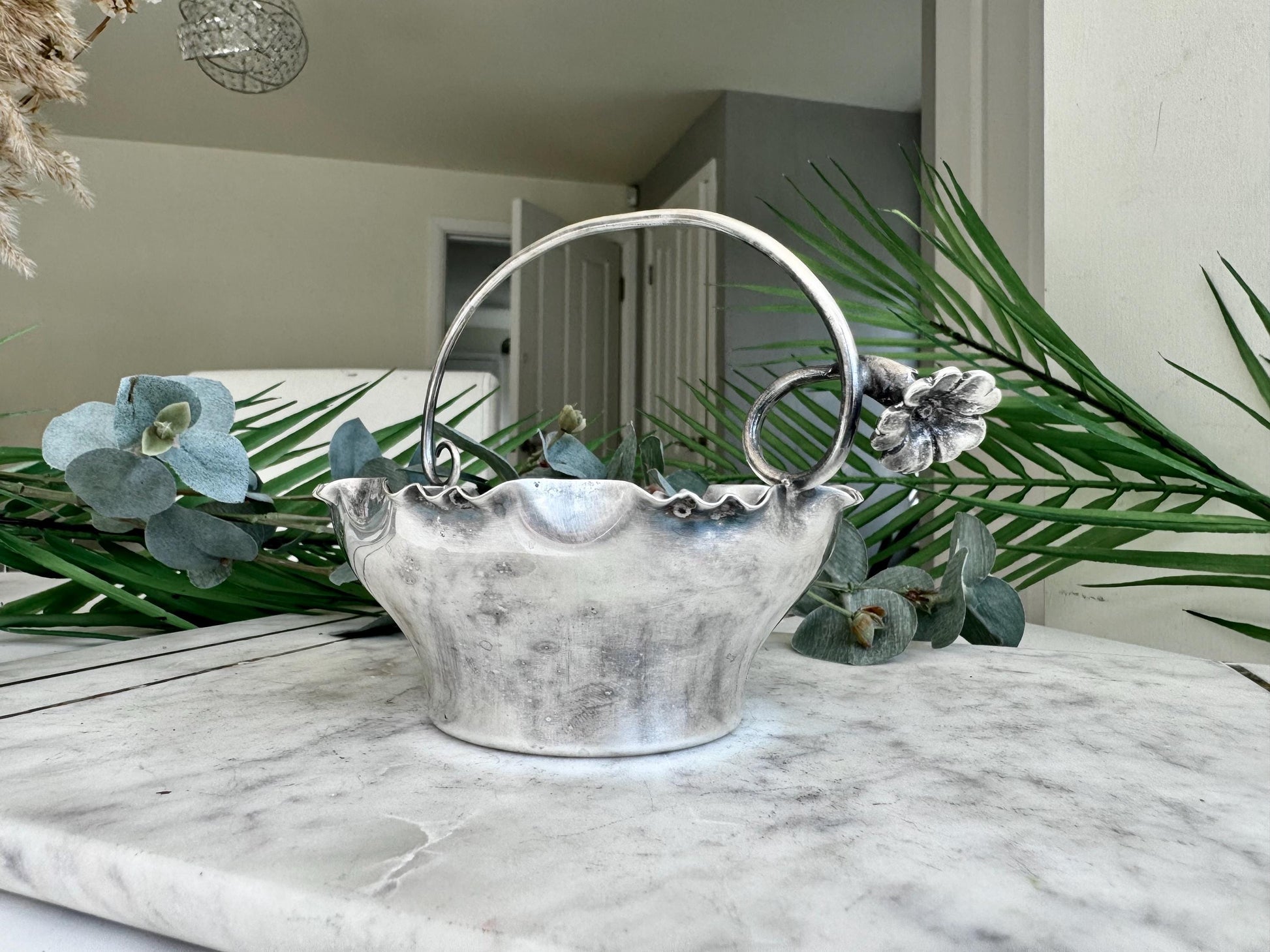 Victorian Silver Plated Sugar Basket – Joseph Rodgers & Sons, Sheffield (c. 1890s)