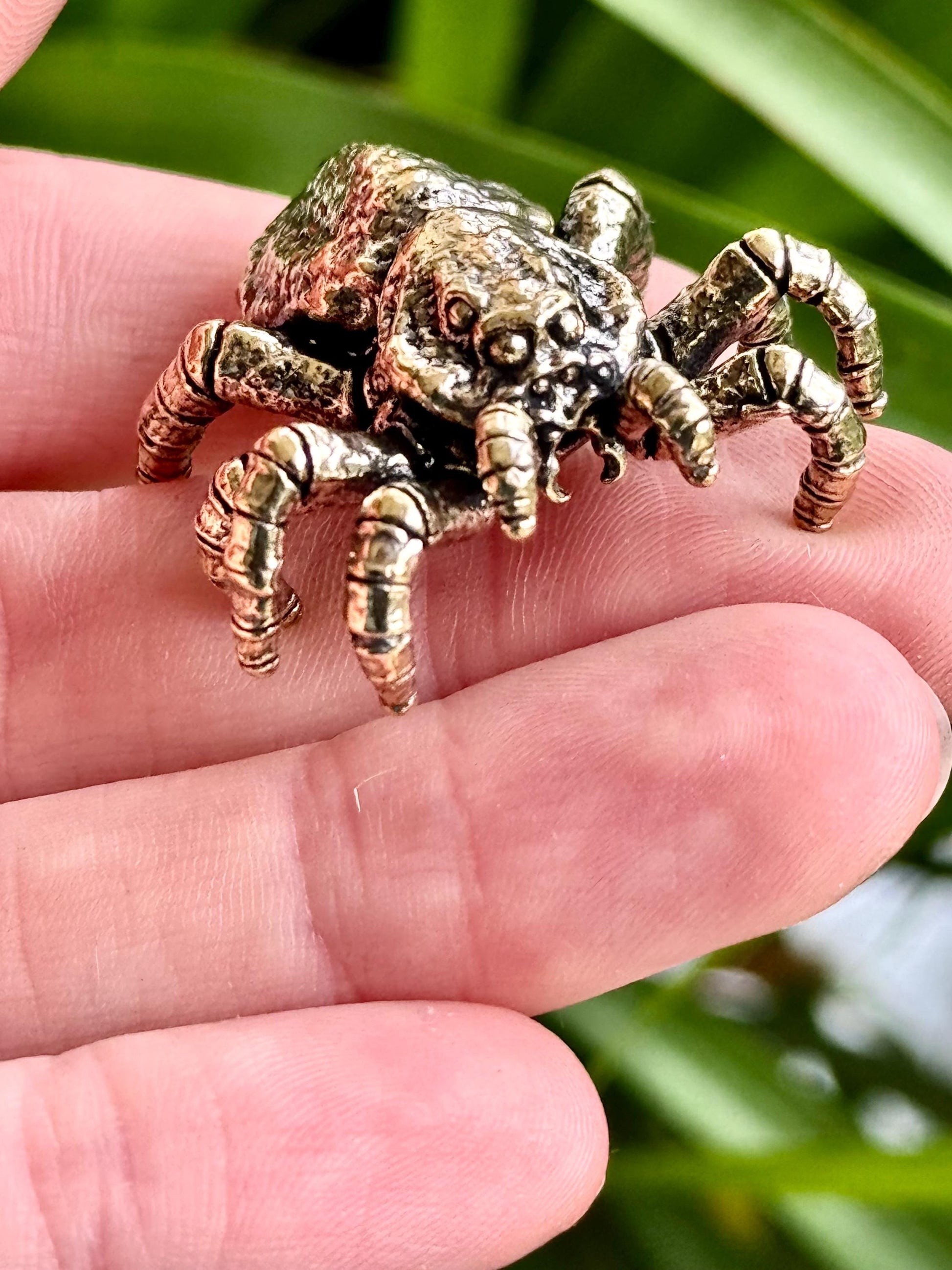 Solid brass tarantula figurine, realistic spider sculpture, metal arachnid ornament, detailed brass creepy crawler paperweight