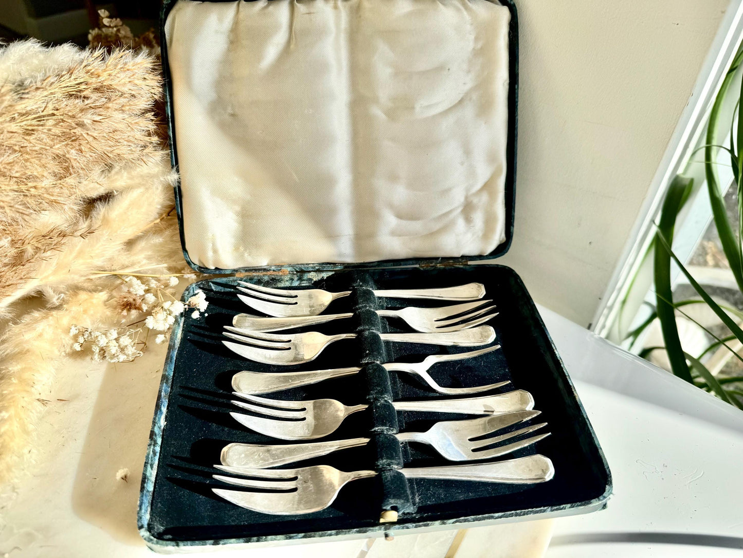 Vintage EPNS Silver-Plated Pastry Fork Set in Original Box (Set of 6)