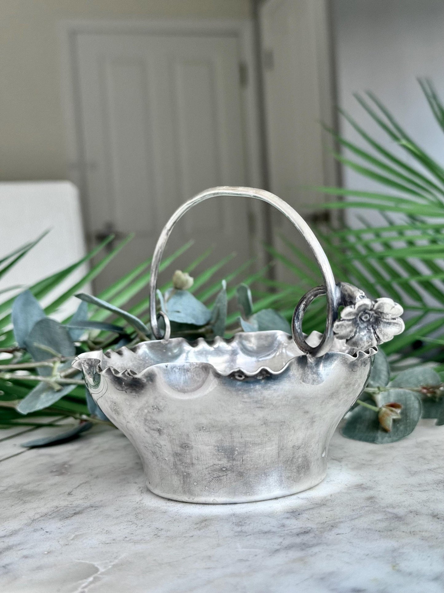 Victorian Silver Plated Sugar Basket – Joseph Rodgers & Sons, Sheffield (c. 1890s)
