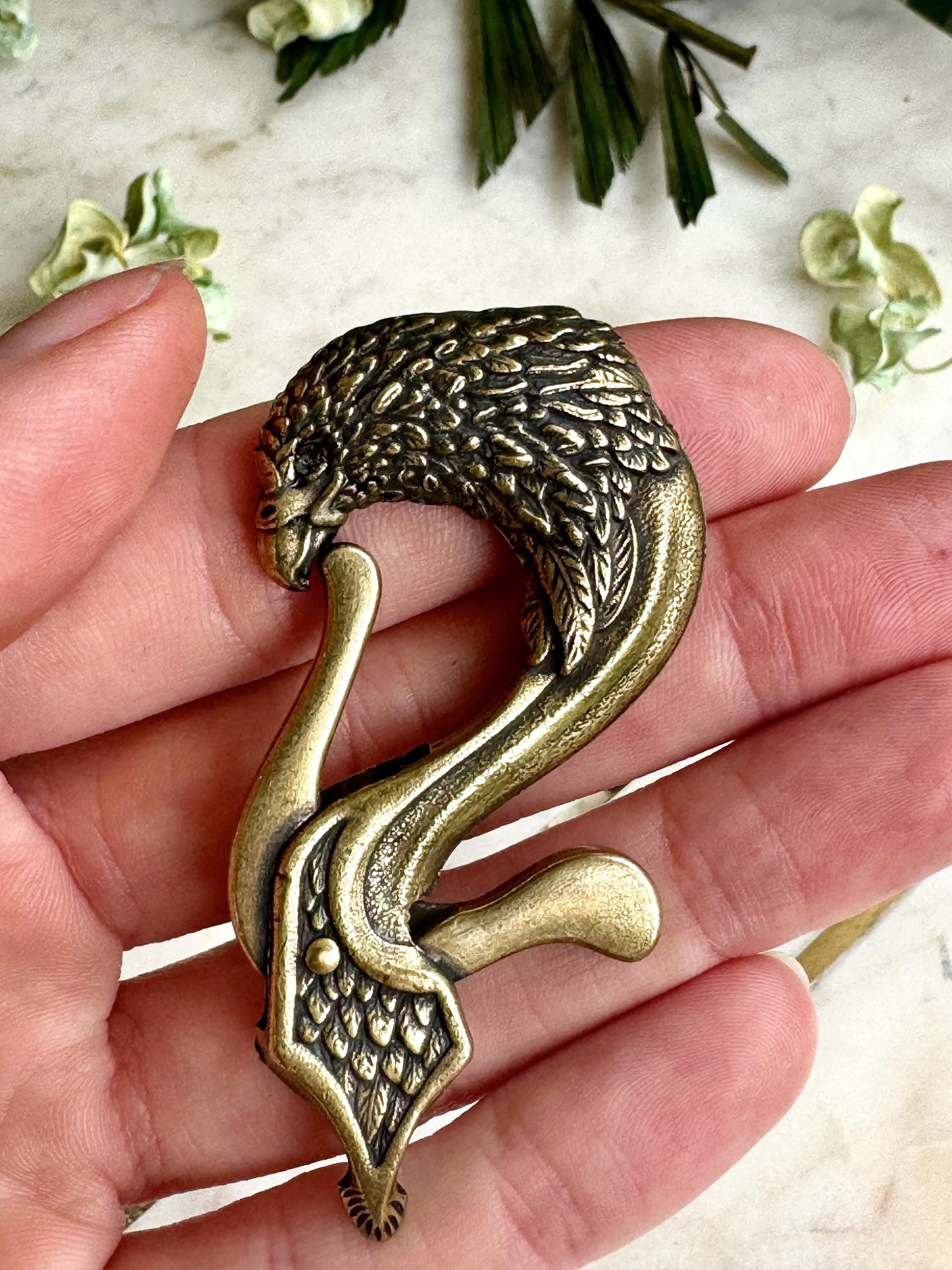Solid Ornate Brass Eagle-Head Hook Clasp – Decorative Fastener for Belts, Bags, and Leathercraft