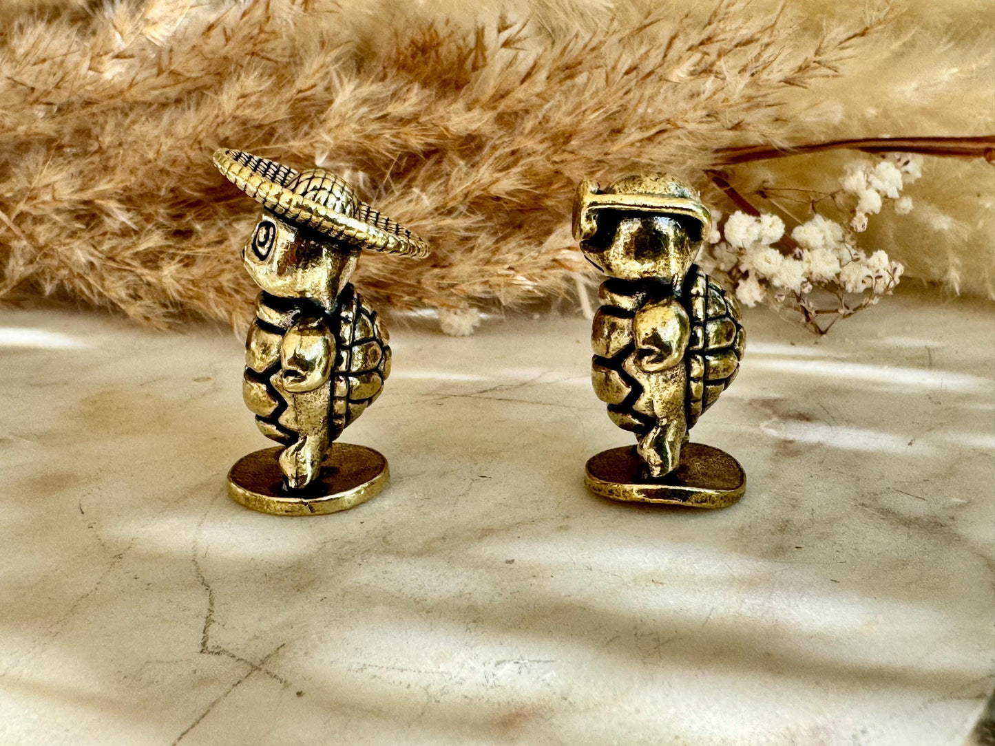 Mini Brass Ninja Turtle Figurine – Animal Shelf Decor Brass Turtle Figurine with Hat – Quirky Ninja Turtle Ornamen