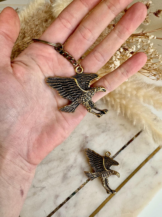 Solid Brass Soaring Eagle Keychain – Bold Patriotic Bird Charm for Men’s Accessories or Bag Accent