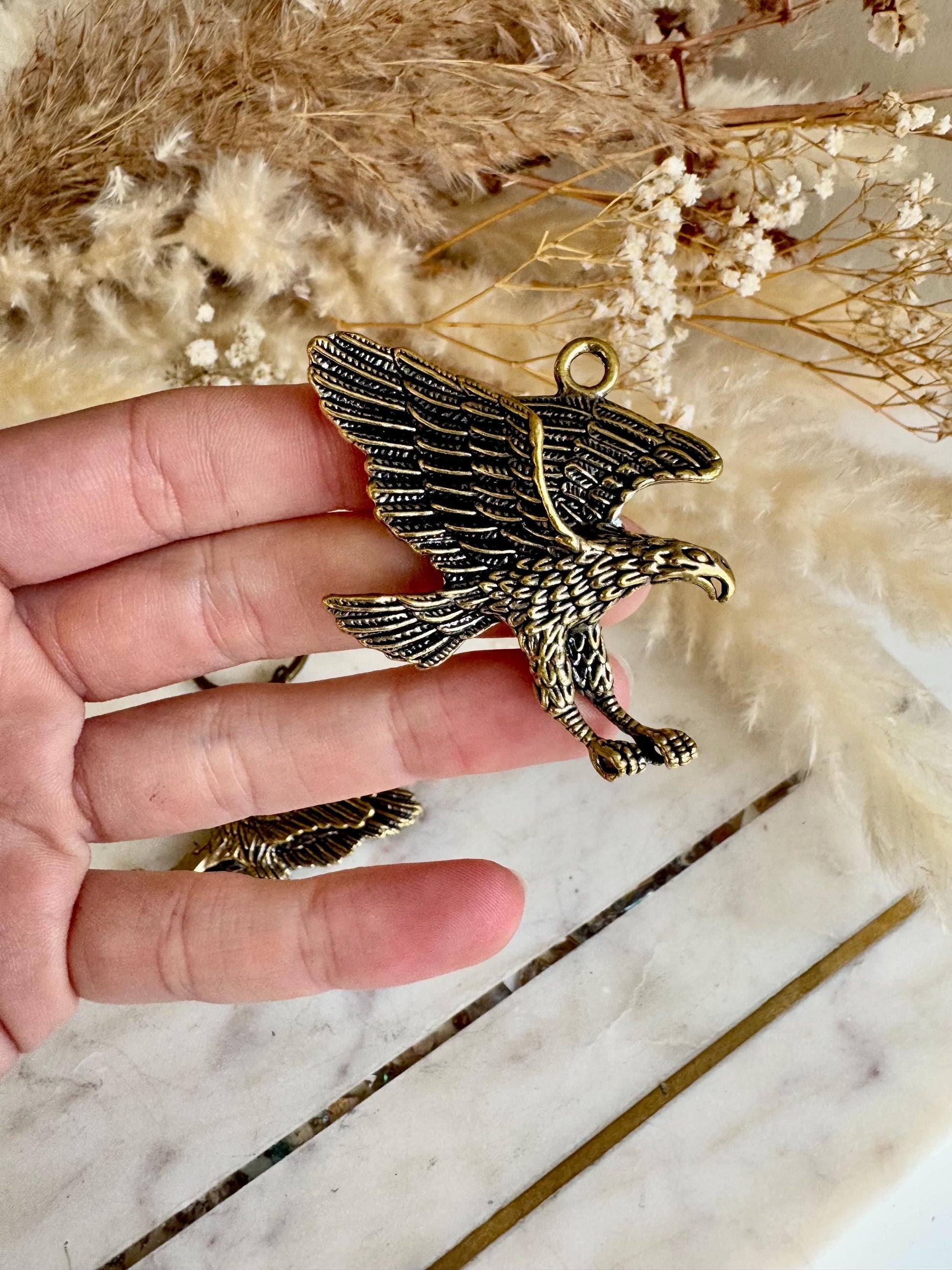 Solid Brass Soaring Eagle Keychain – Bold Patriotic Bird Charm for Men’s Accessories or Bag Accent