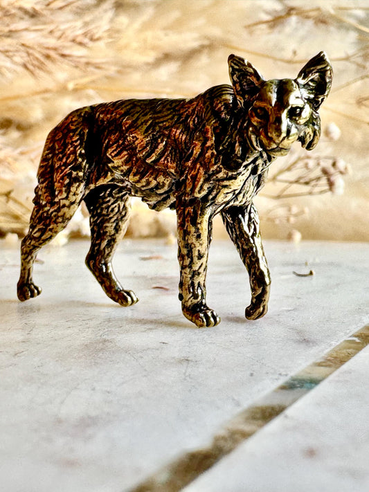 Miniature Brass Lynx Figurine – Detailed Wild Forest Cat Sculpture in Solid Brass