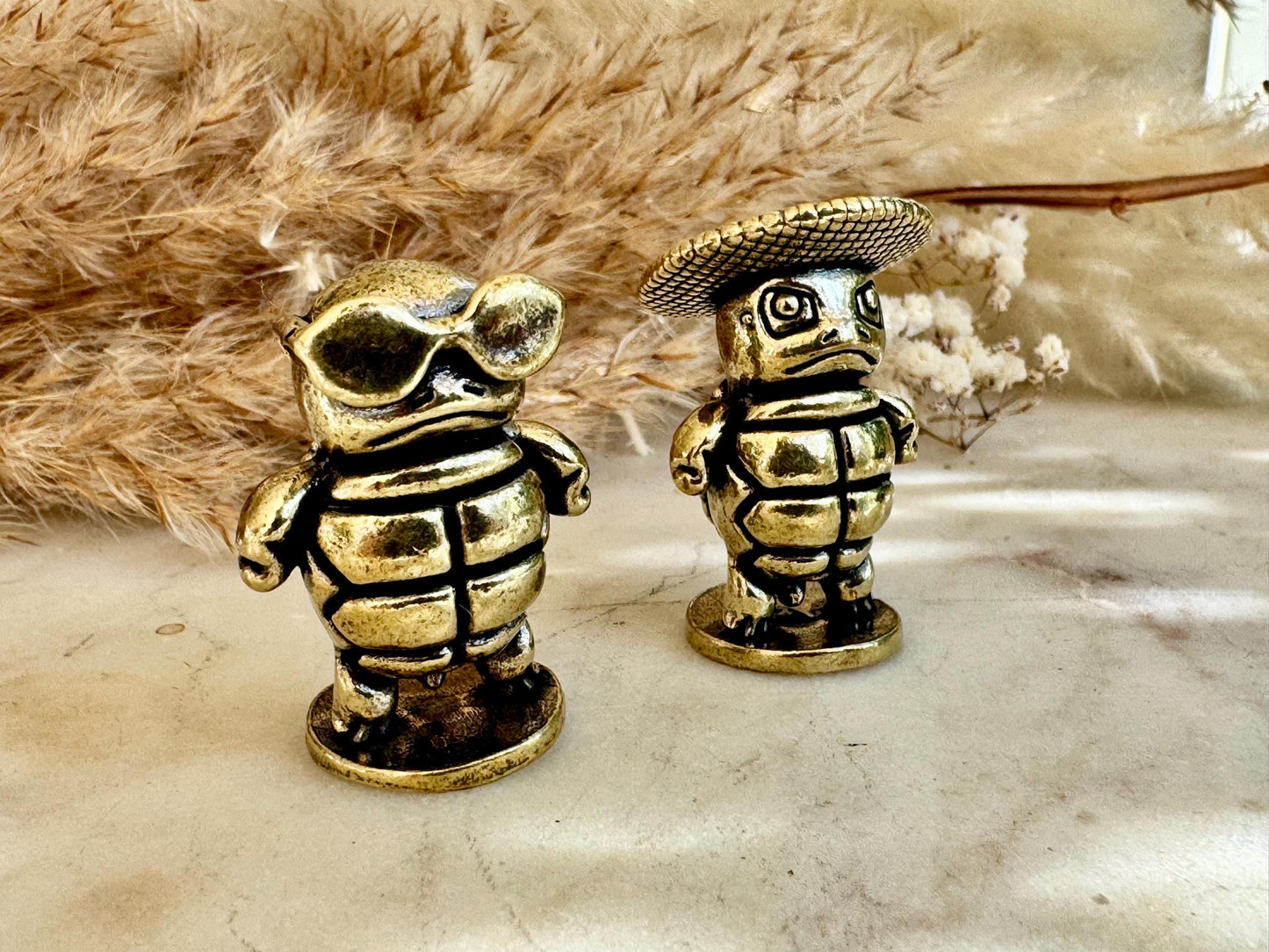 Mini Brass Ninja Turtle Figurine – Animal Shelf Decor Brass Turtle Figurine with Hat – Quirky Ninja Turtle Ornamen