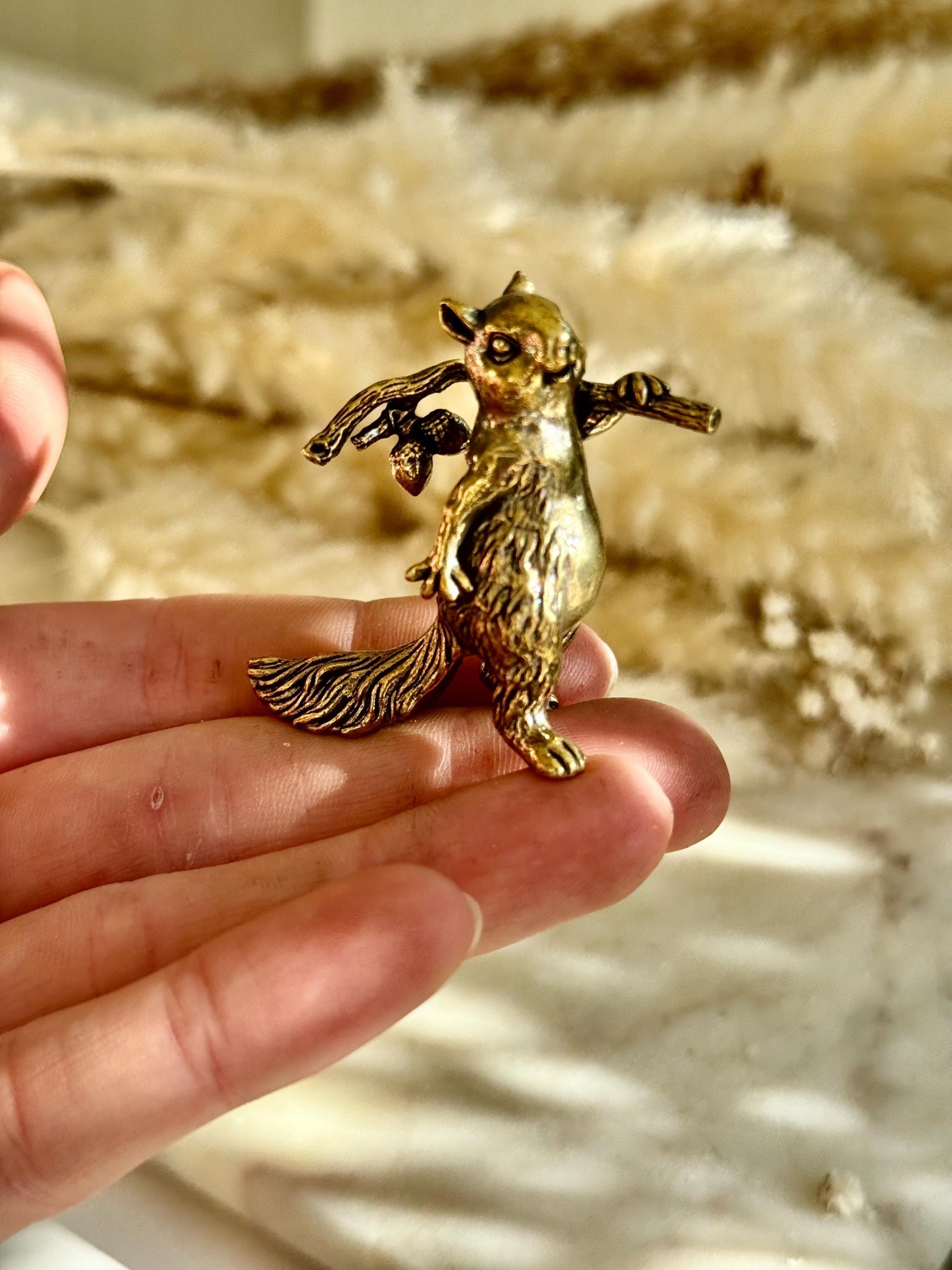 Solid brass figurine squirrel holding acorn, collectible brass ornament, beautiful decoration for tabletop