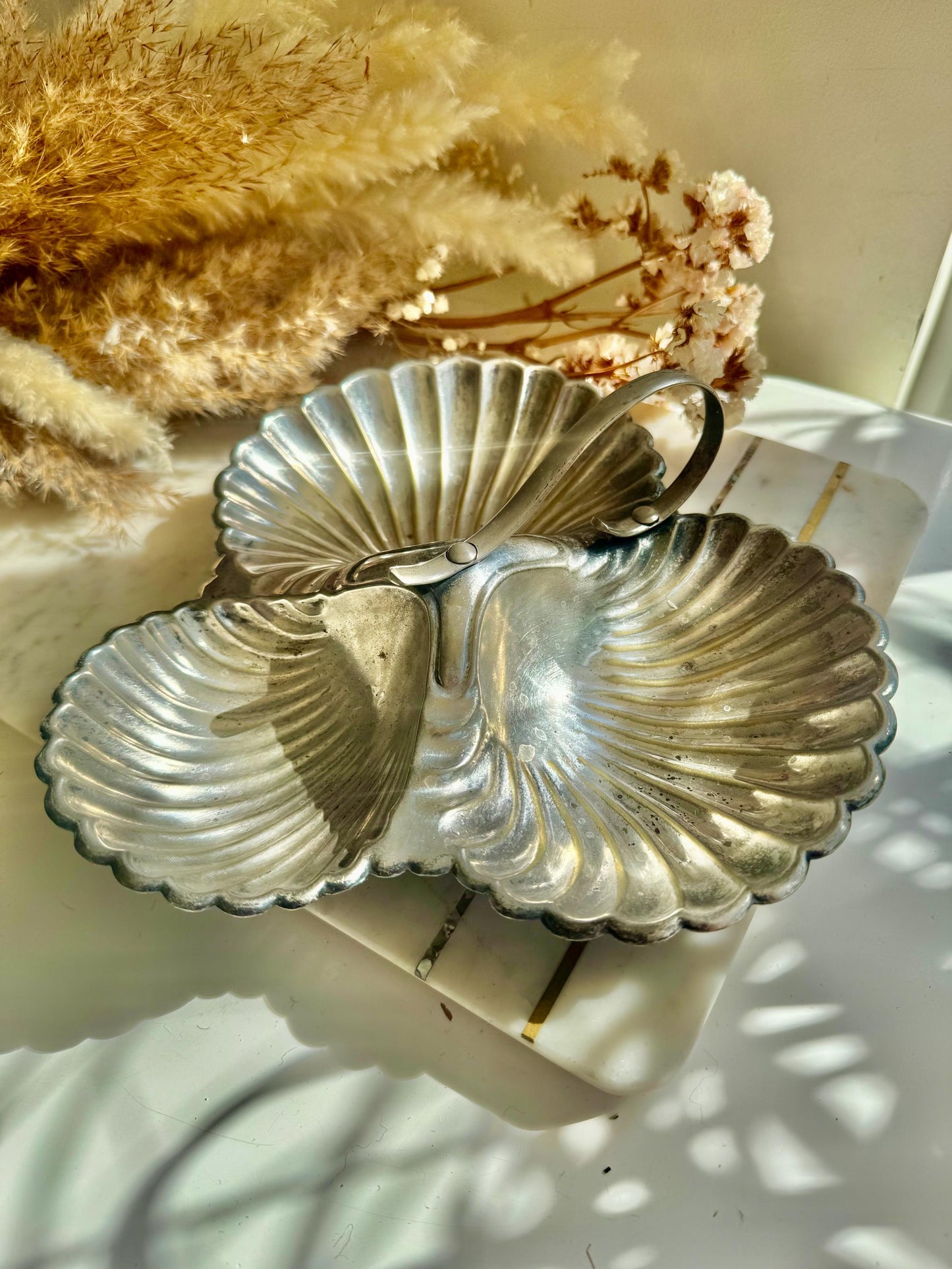 Vintage English Shell-Shaped Triple Serving Dish by Manco Electroplated Silver with Handle Clam Shell Divided Tray Elegant Ocean-Inspired