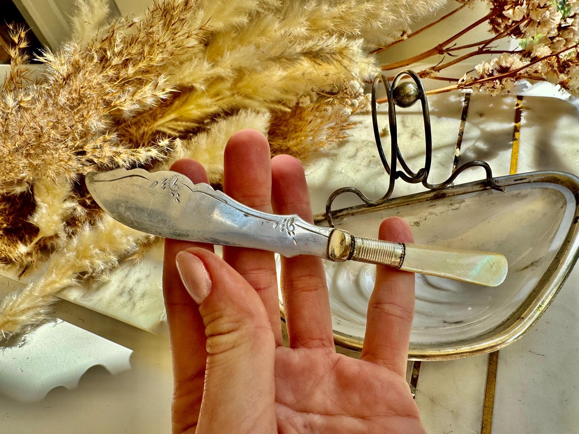Antique English Silver Plated Fish Serving Set – Shell Shaped Dish with Frosted Glass Insert and Hallmarked Butter Knife with Mother-of-Pear