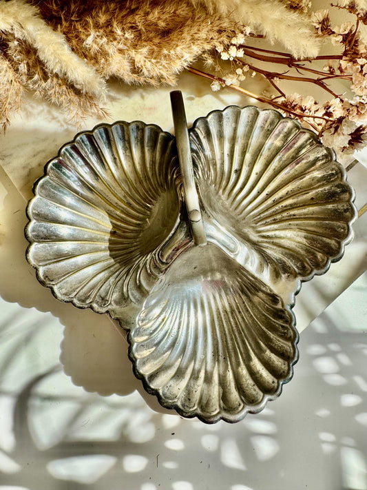 Vintage English Shell-Shaped Triple Serving Dish by Manco Electroplated Silver with Handle Clam Shell Divided Tray Elegant Ocean-Inspired