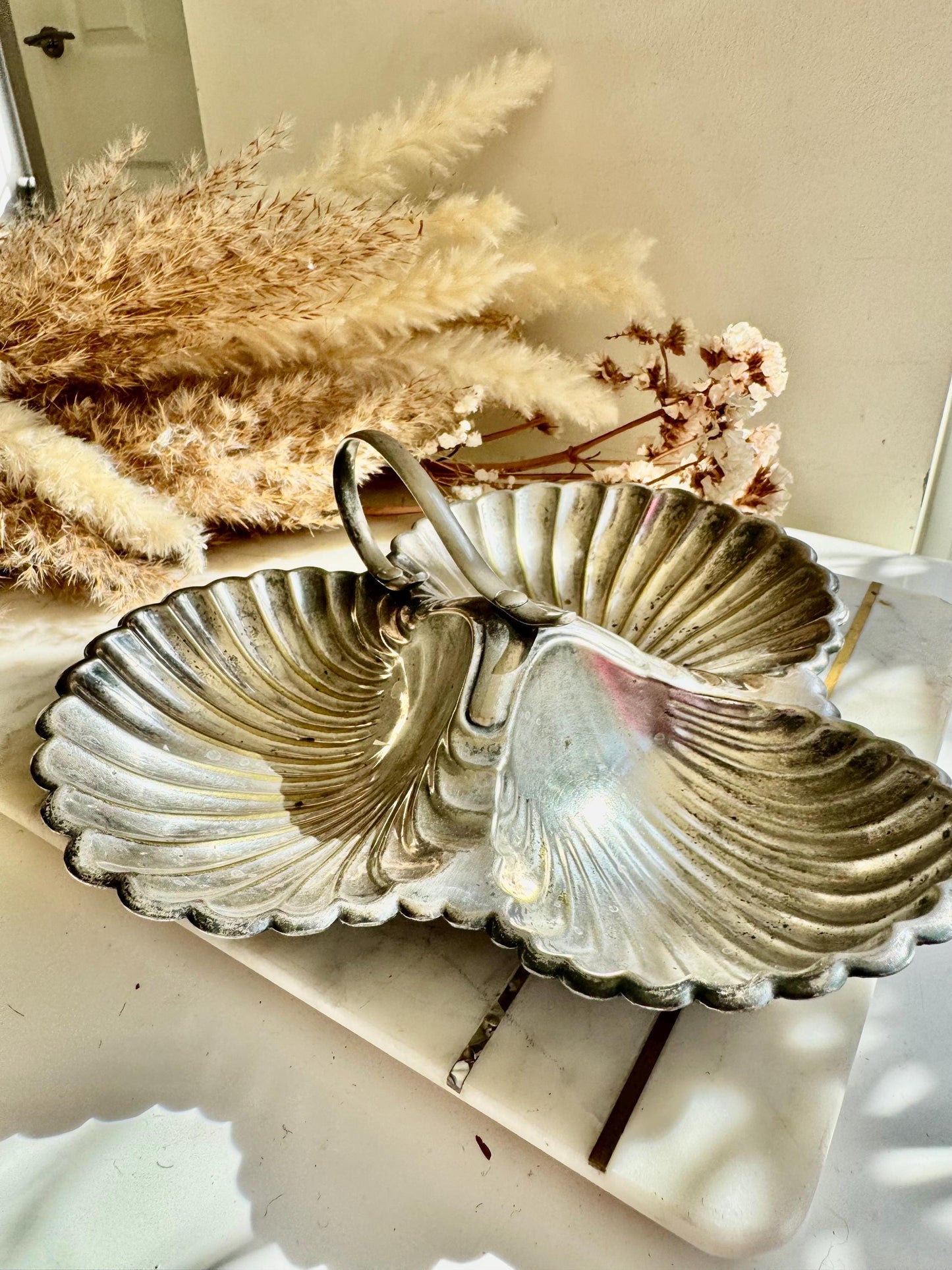 Vintage English Shell-Shaped Triple Serving Dish by Manco Electroplated Silver with Handle Clam Shell Divided Tray Elegant Ocean-Inspired