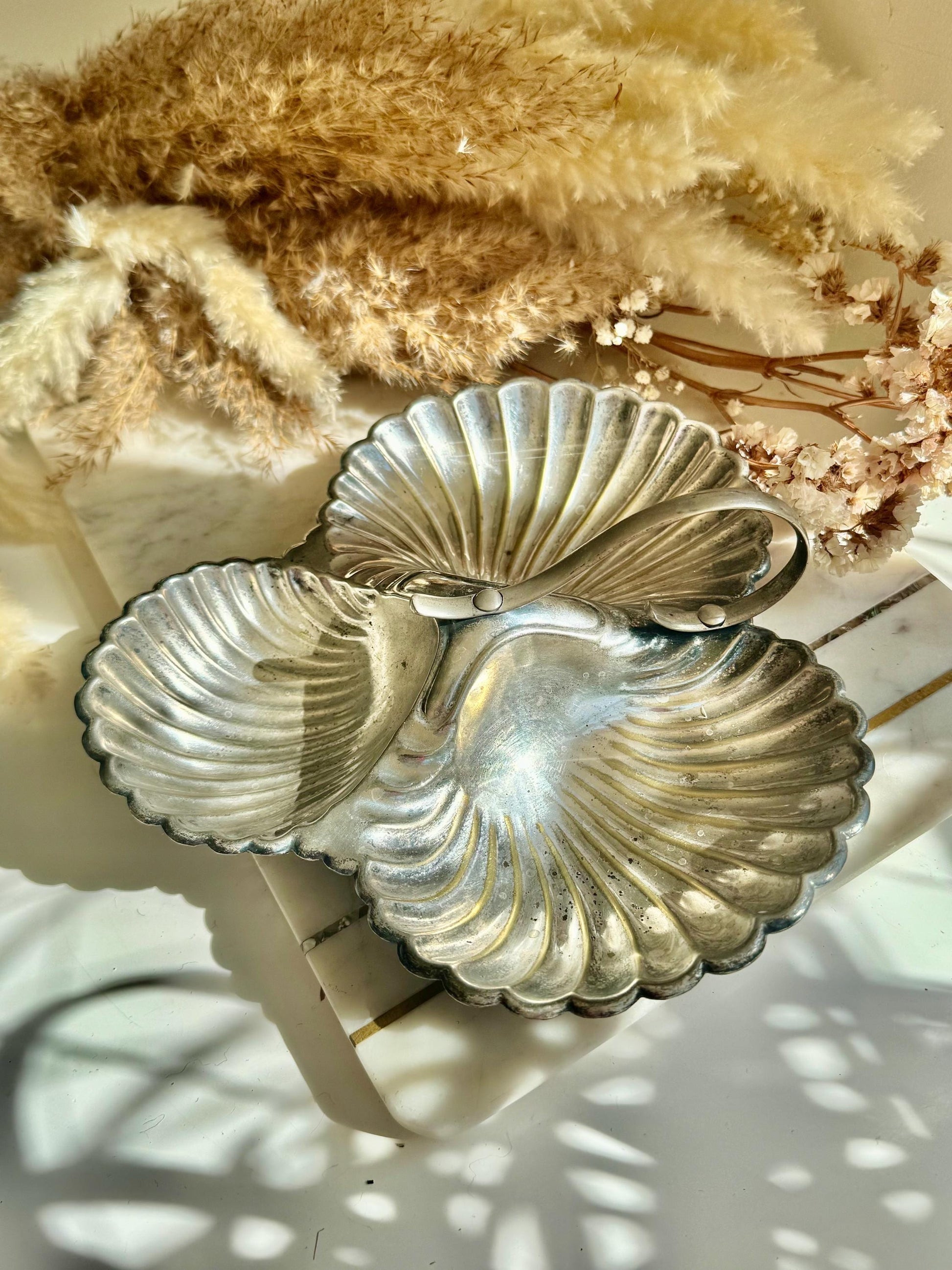Vintage English Shell-Shaped Triple Serving Dish by Manco Electroplated Silver with Handle Clam Shell Divided Tray Elegant Ocean-Inspired